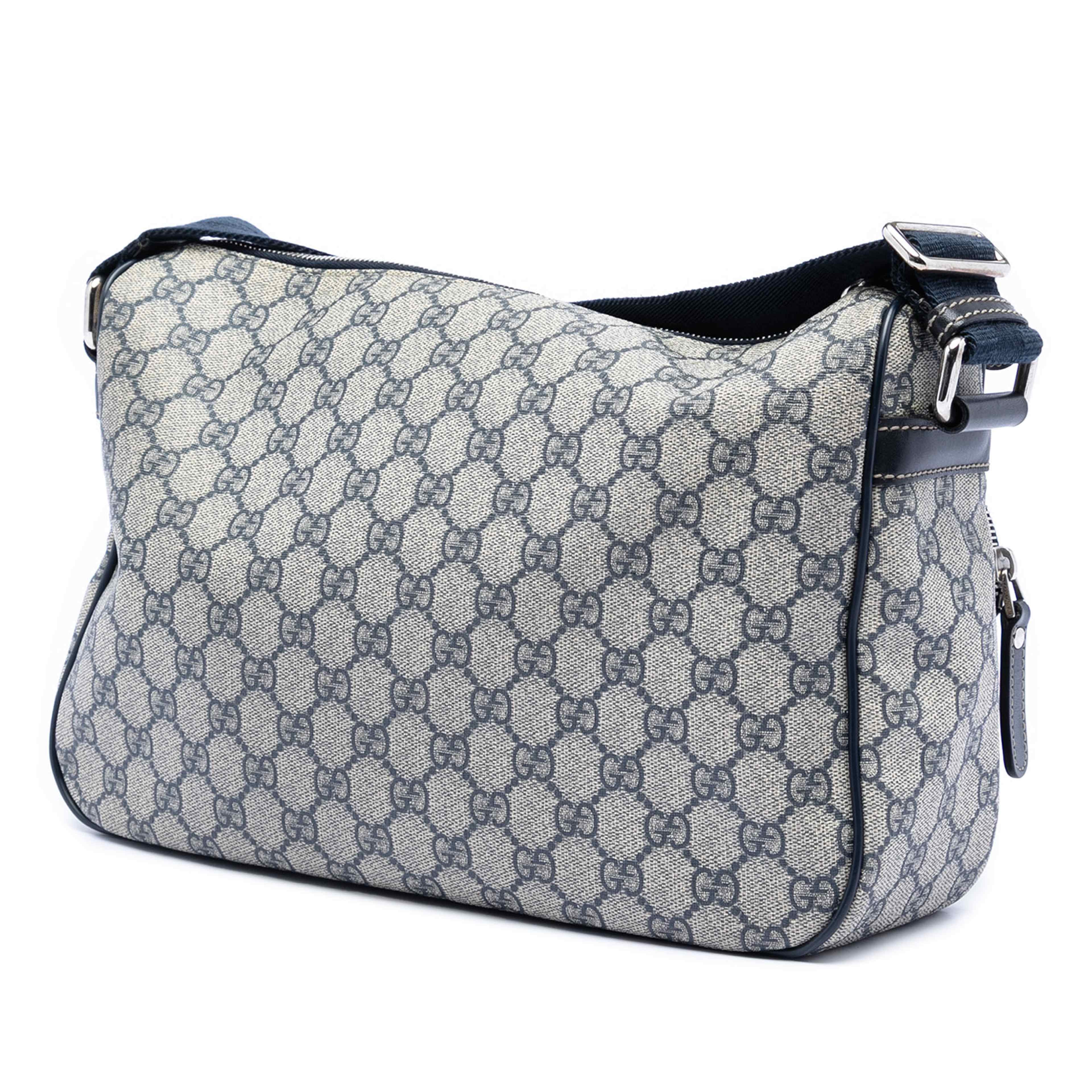 Gucci Gg Supreme Double Pocket Crossbody, från Luxclusif, i färgen beige. Klicka för att öppna bilden i stort format