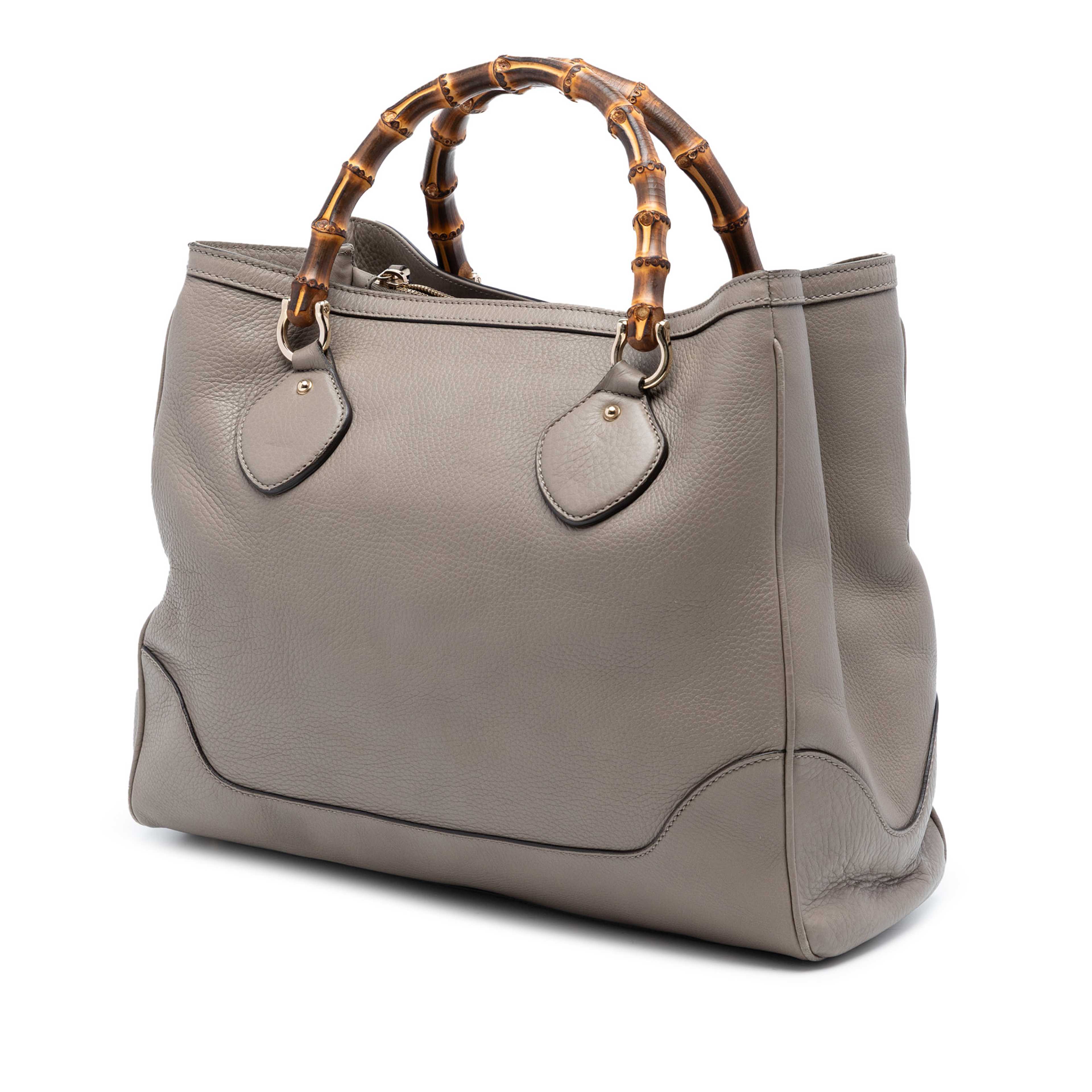 Gucci Calfskin Bamboo Diana Tote, från Luxclusif, i färgen brun. Klicka för att öppna bilden i stort format