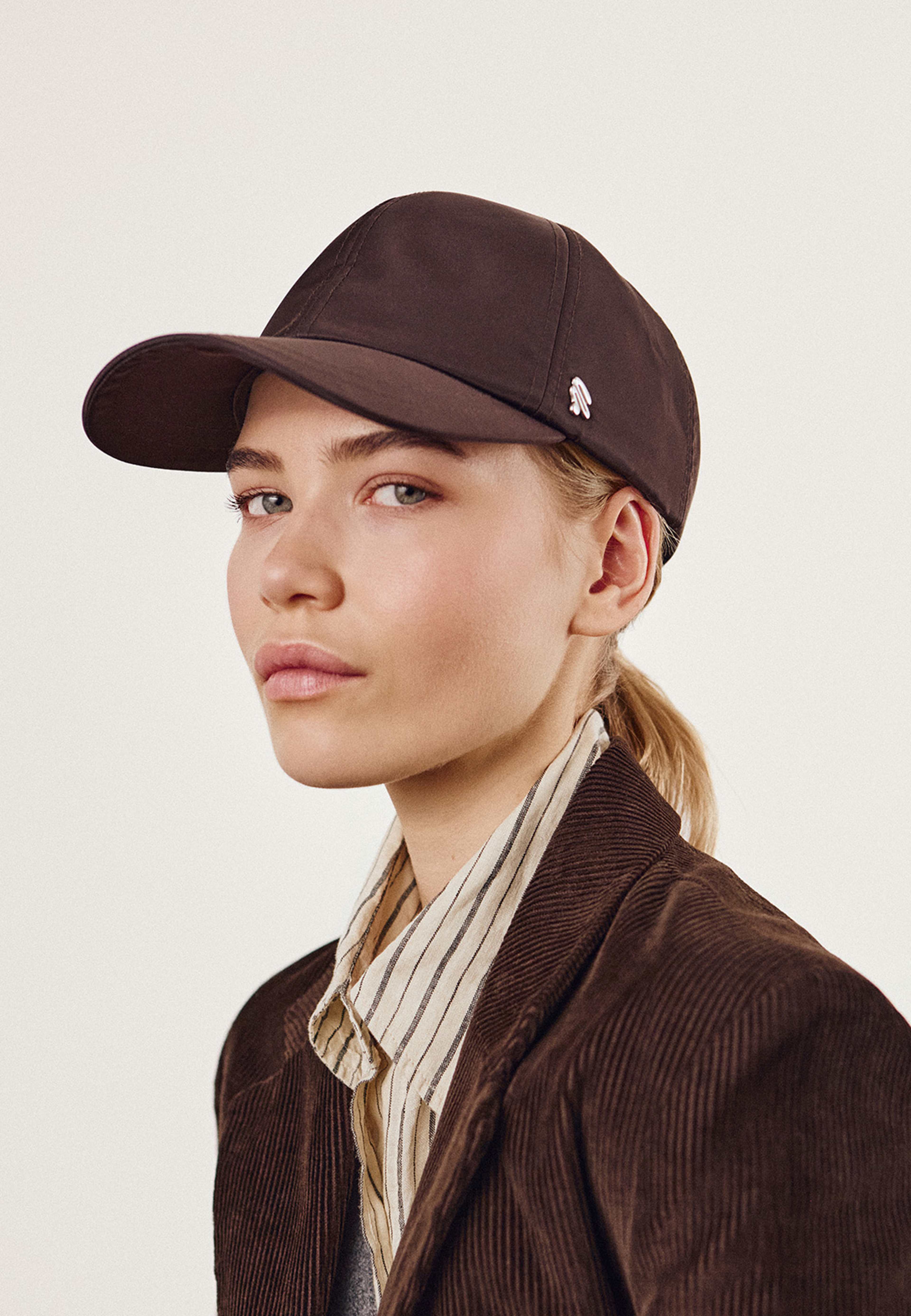 Dad Cap 105 Recylon, från Stiksen, i färgen brown. Klicka för att öppna bilden i stort format