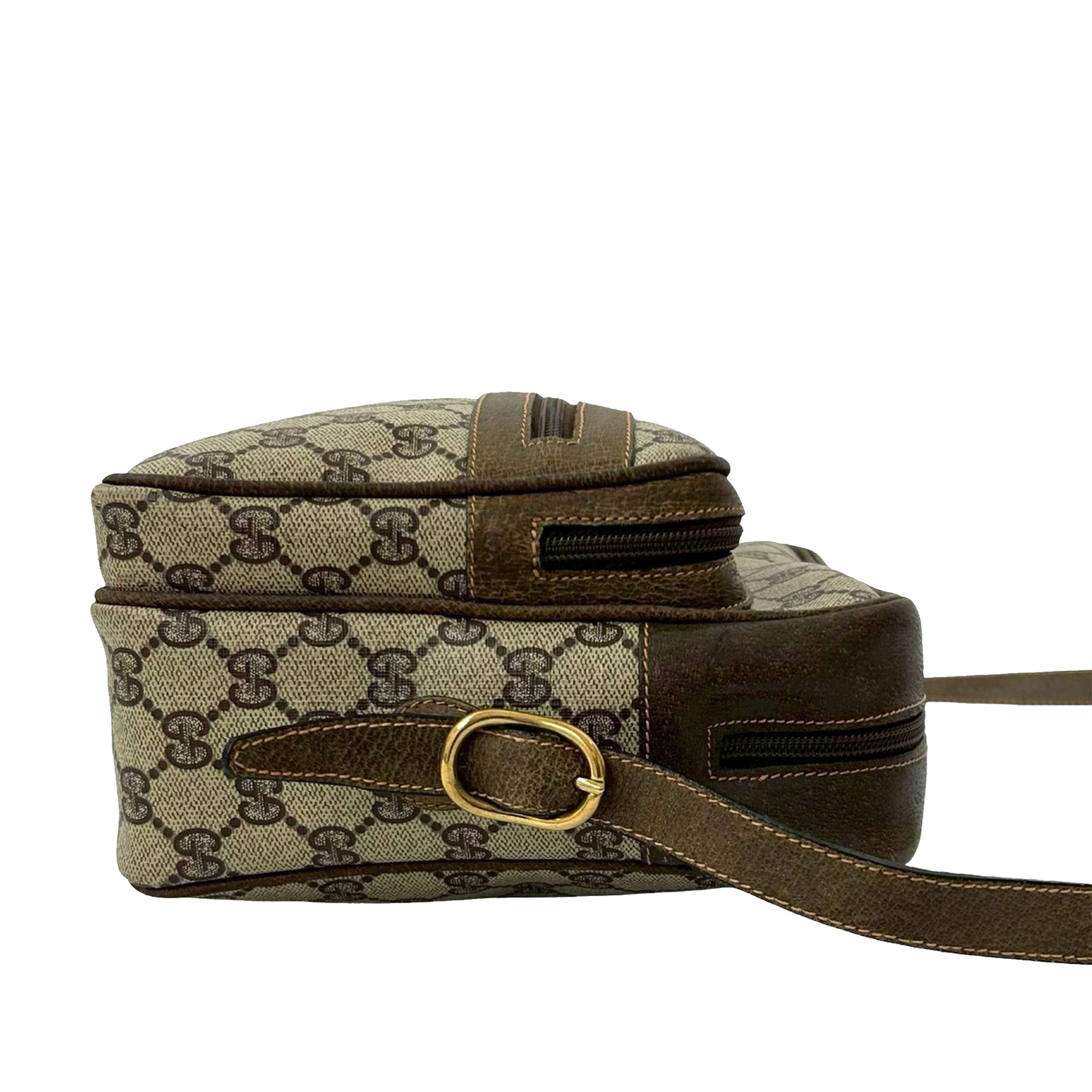 Gucci Gg Supreme Crossbody, från Luxclusif, i färgen beige. Klicka för att öppna bilden i stort format