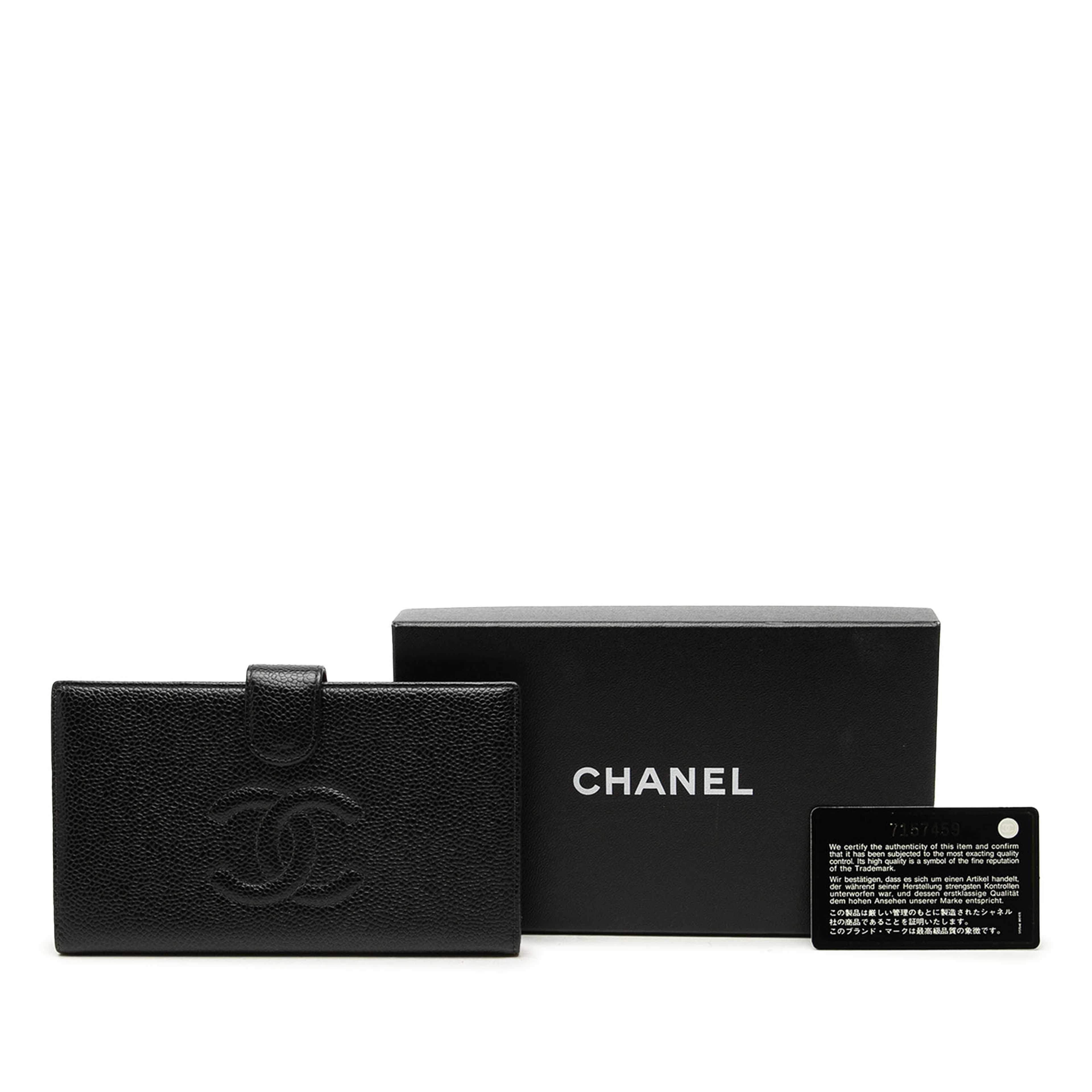 Chanel Cc Caviar French Long Wallet, från Luxclusif, i färgen svart. Klicka för att öppna bilden i stort format