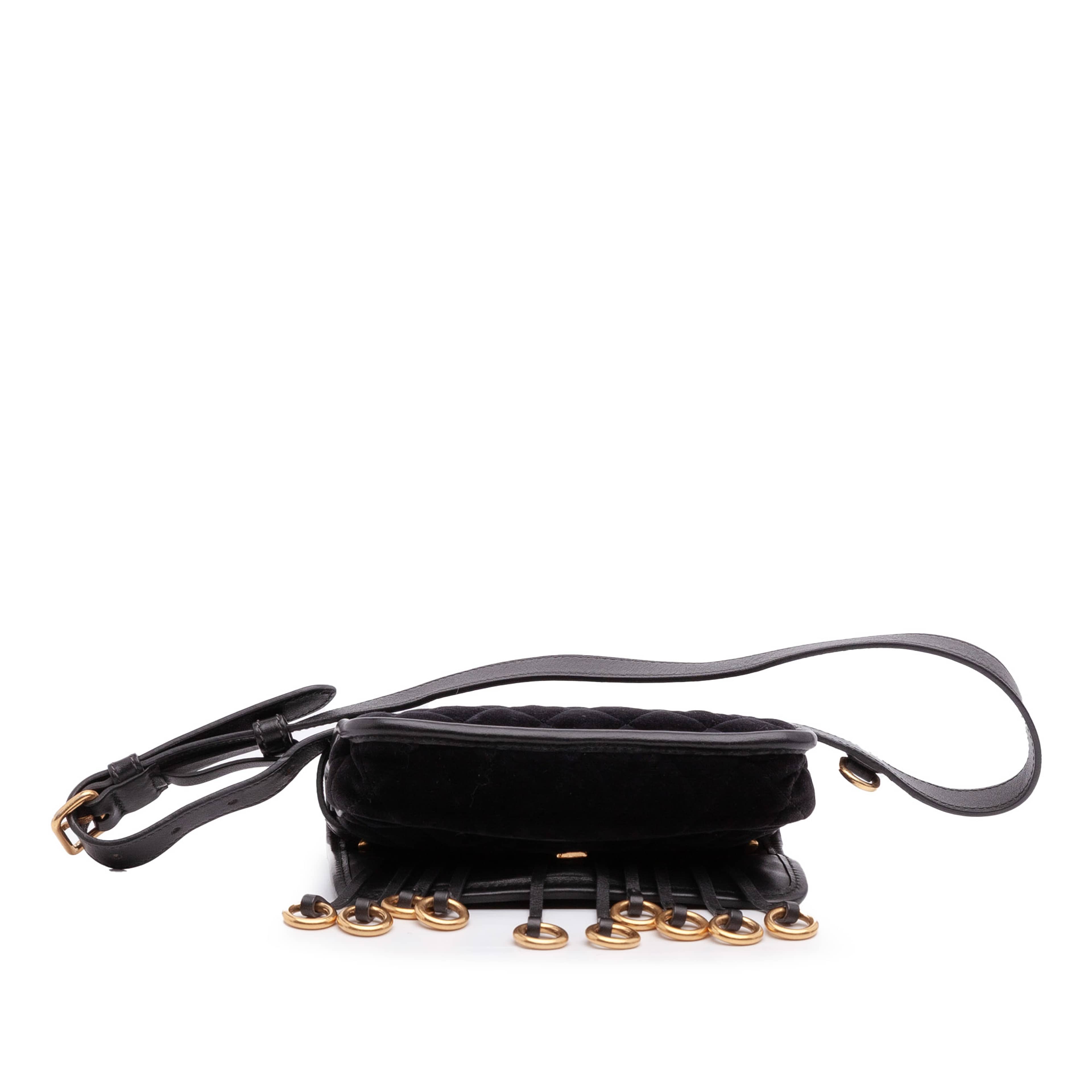 Prada Impuntu Velluto Corsaire Convertible Belt Bag, från Luxclusif, i färgen black. Klicka för att öppna bilden i stort format