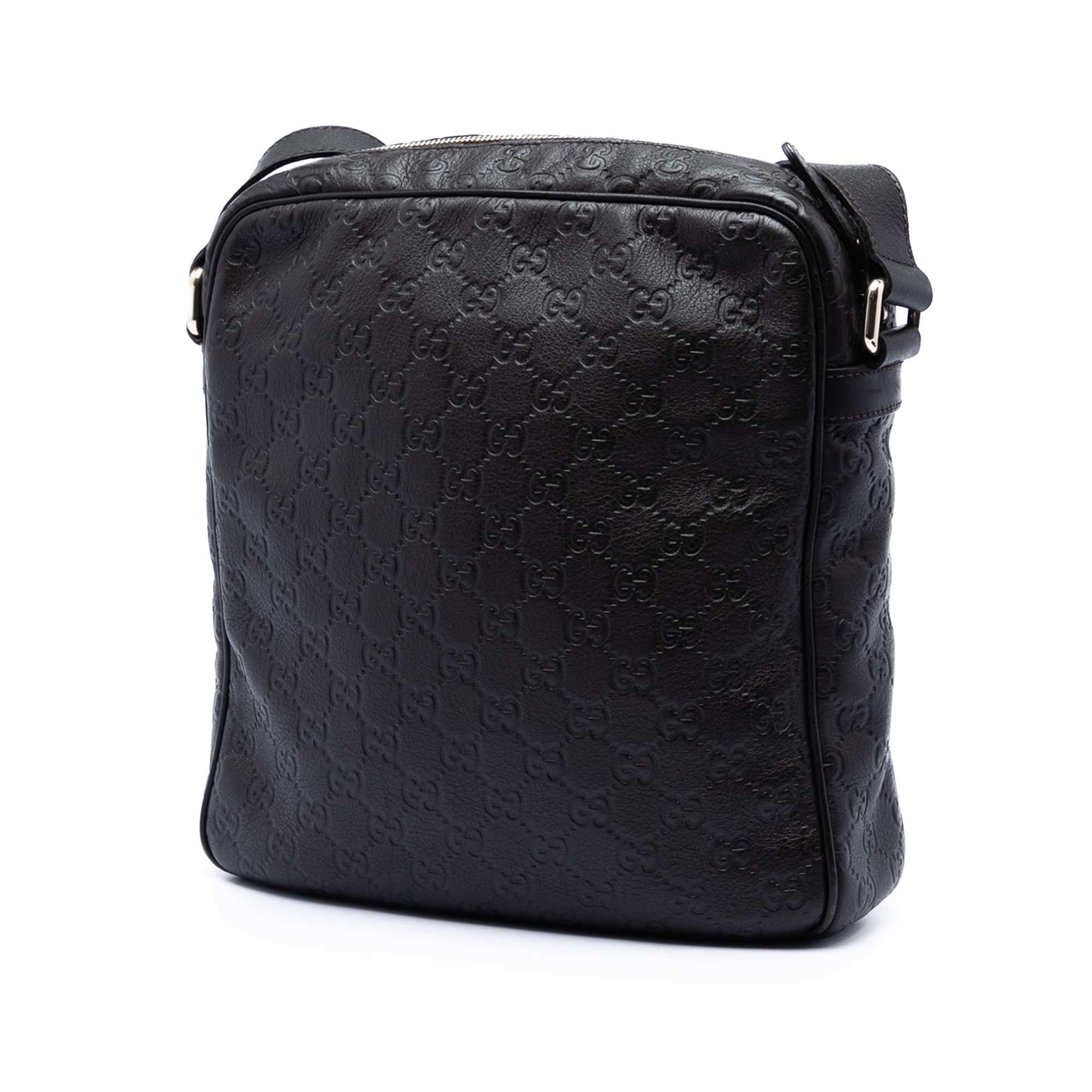 Gucci Guccissima Crossbody, från Luxclusif, i färgen brun. Klicka för att öppna bilden i stort format