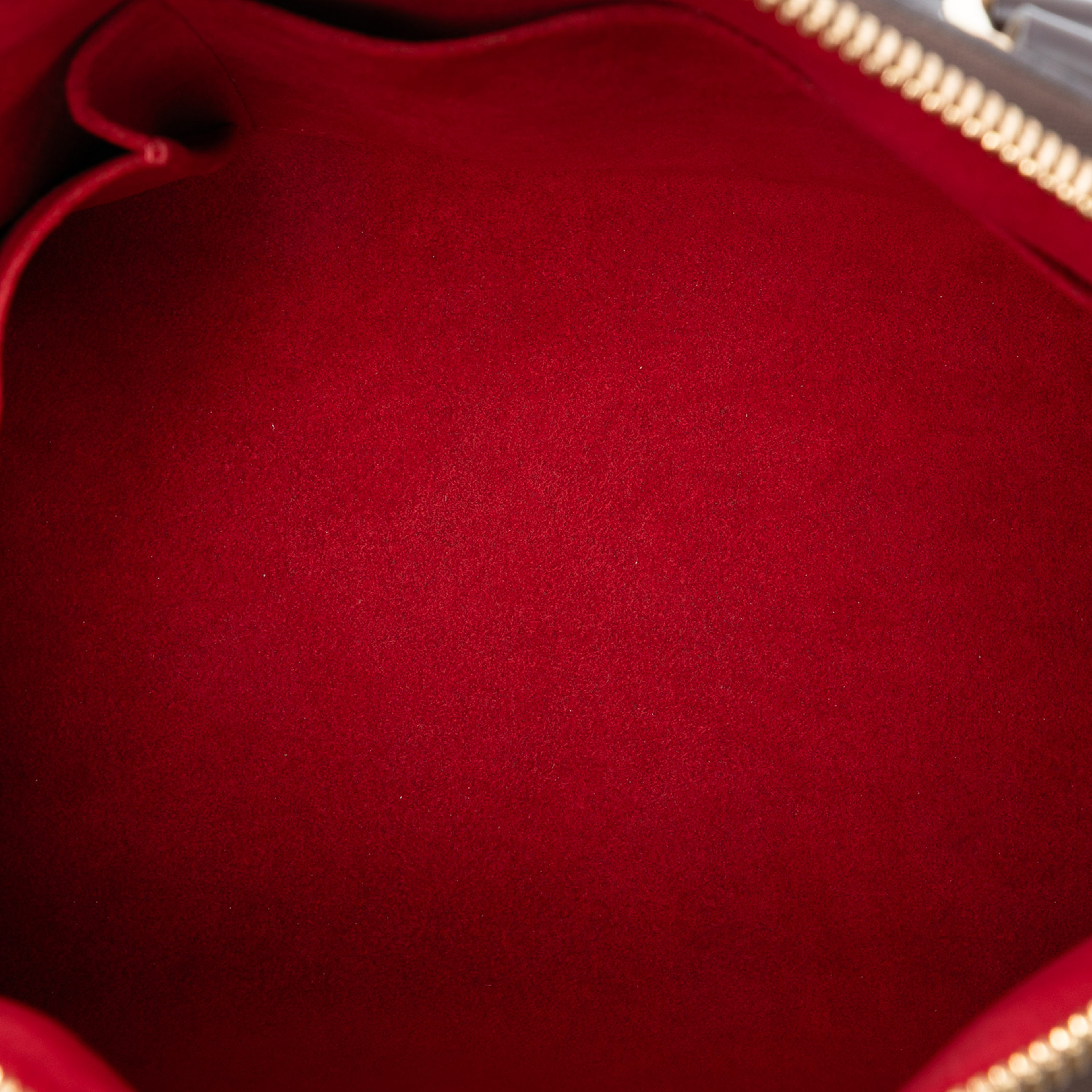 Louis Vuitton Damier Ebene Trevi Pm, från Luxclusif, i färgen brown. Klicka för att öppna bilden i stort format