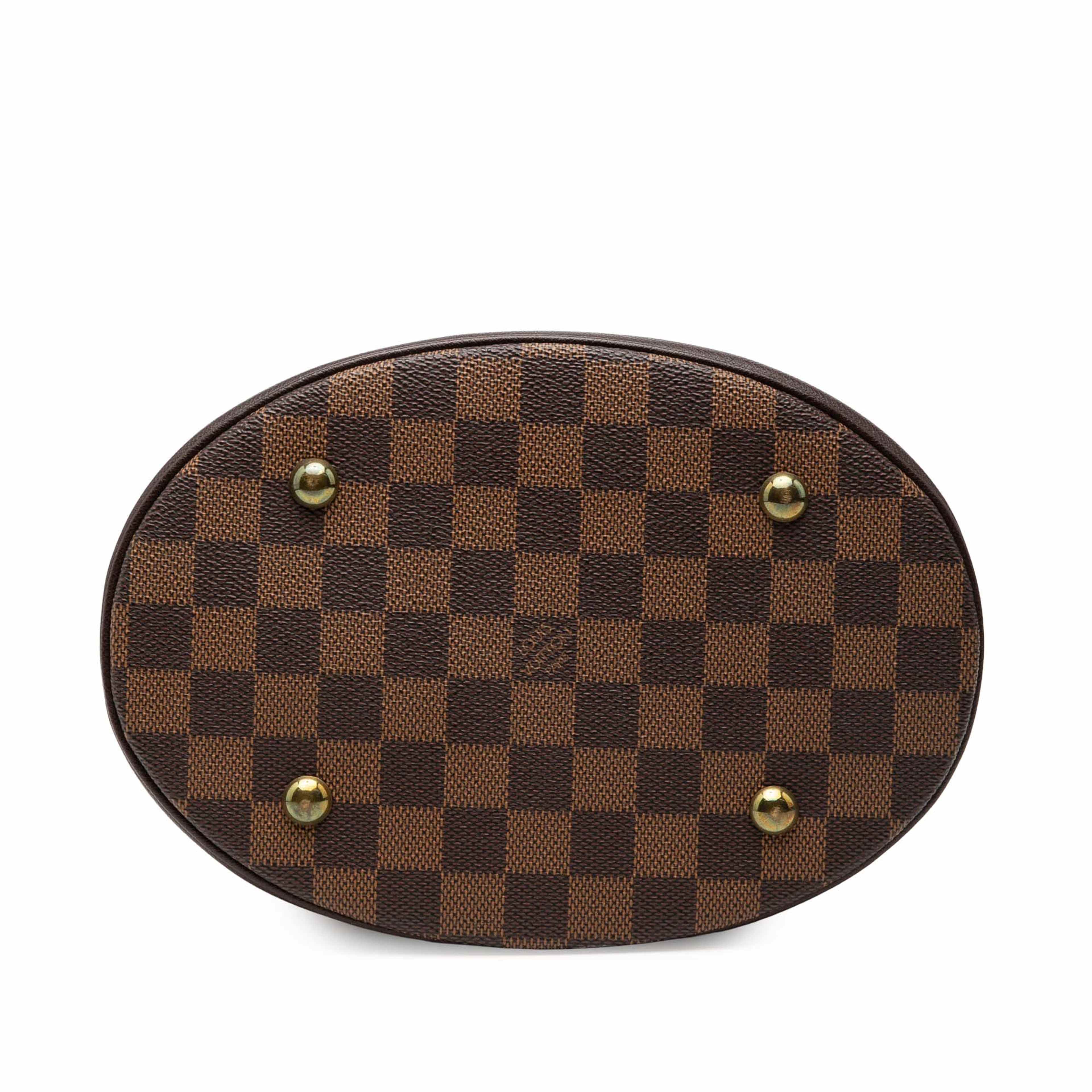 Louis Vuitton Damier Ebene Marais, från Luxclusif, i färgen brown. Klicka för att öppna bilden i stort format
