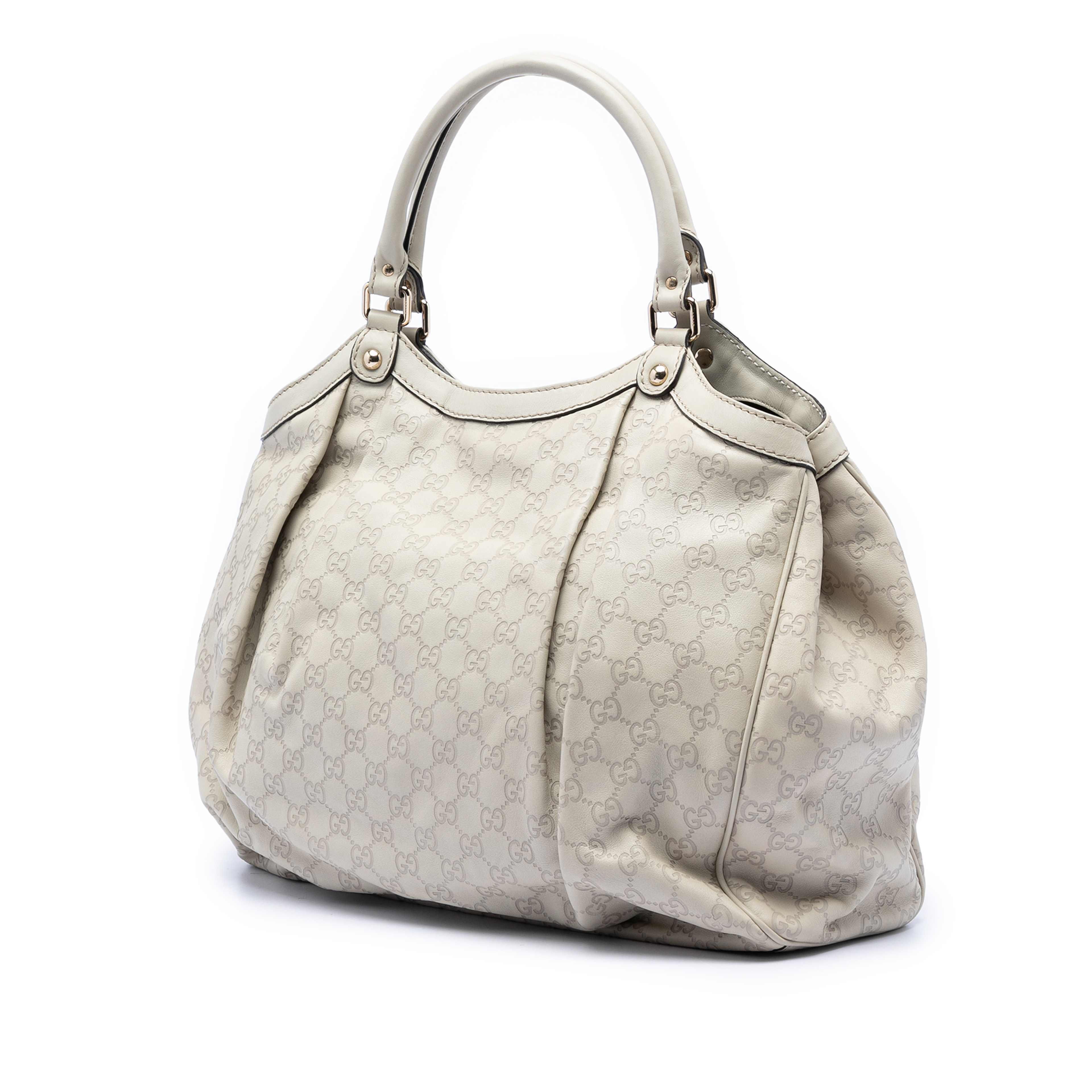 Gucci Large Guccissima Sukey Tote, från Luxclusif, i färgen white. Klicka för att öppna bilden i stort format