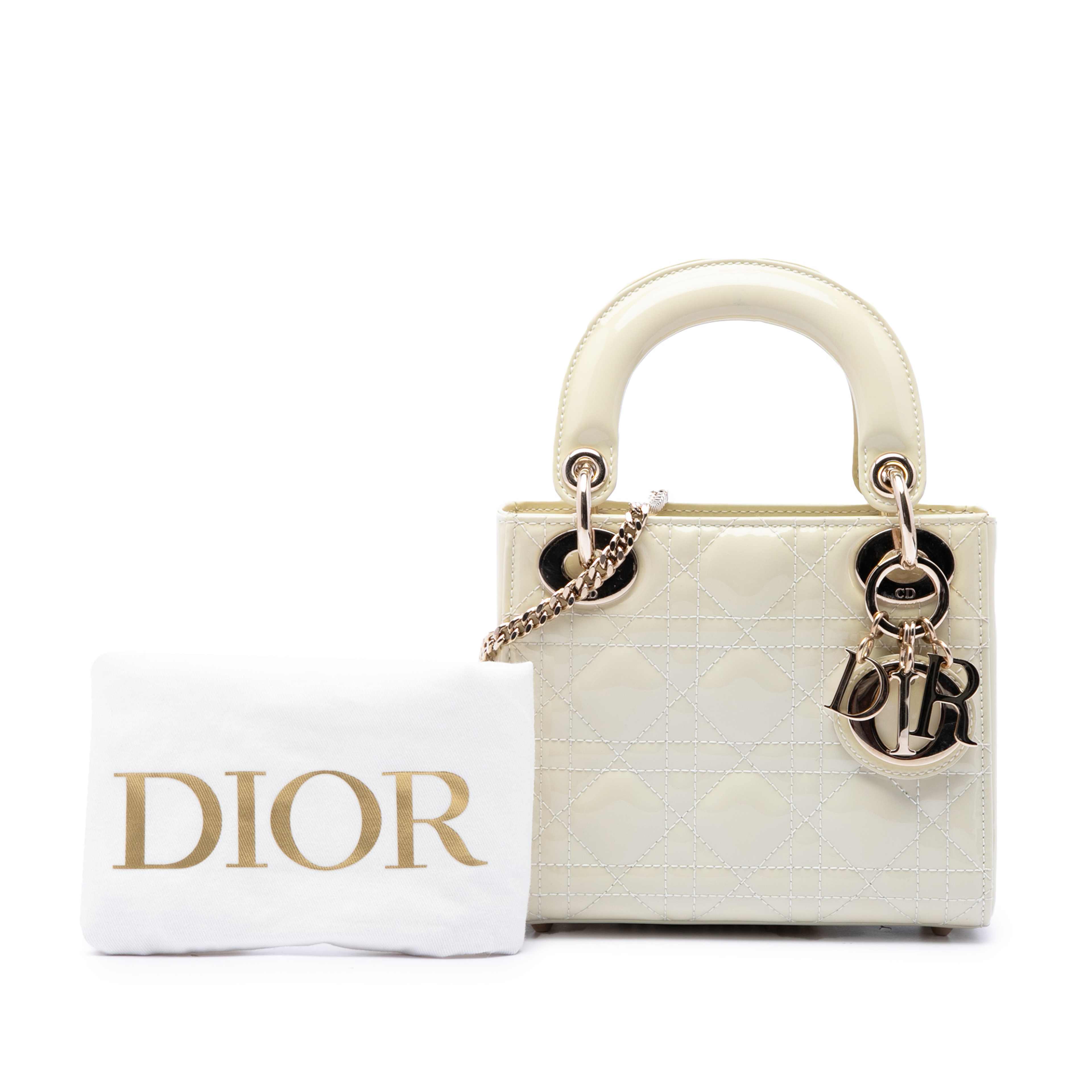 Dior Mini Patent Cannage Lady Dior, från Luxclusif, i färgen vit. Klicka för att öppna bilden i stort format