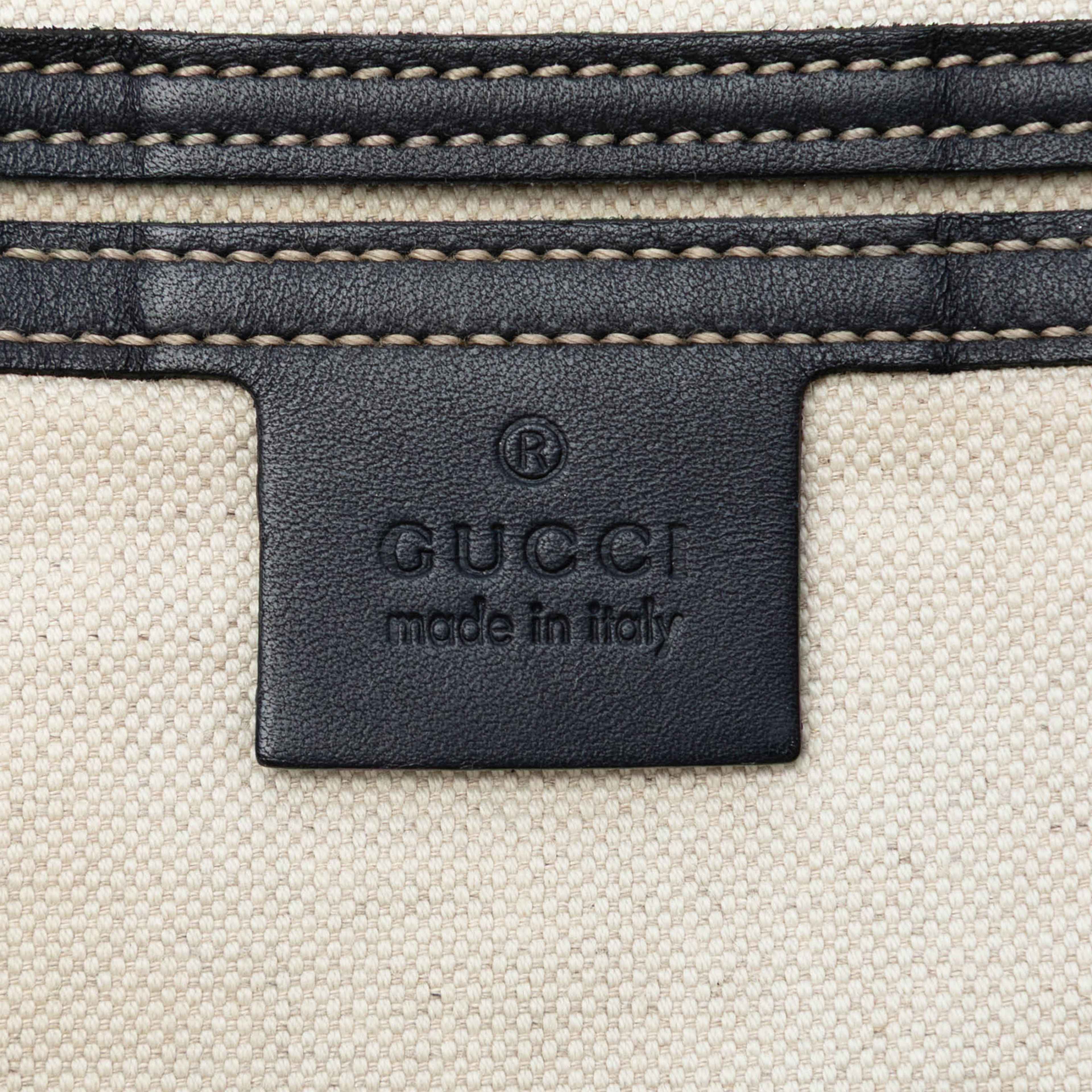 Gucci Gg Supreme Business Bag, från Luxclusif, i färgen beige. Klicka för att öppna bilden i stort format