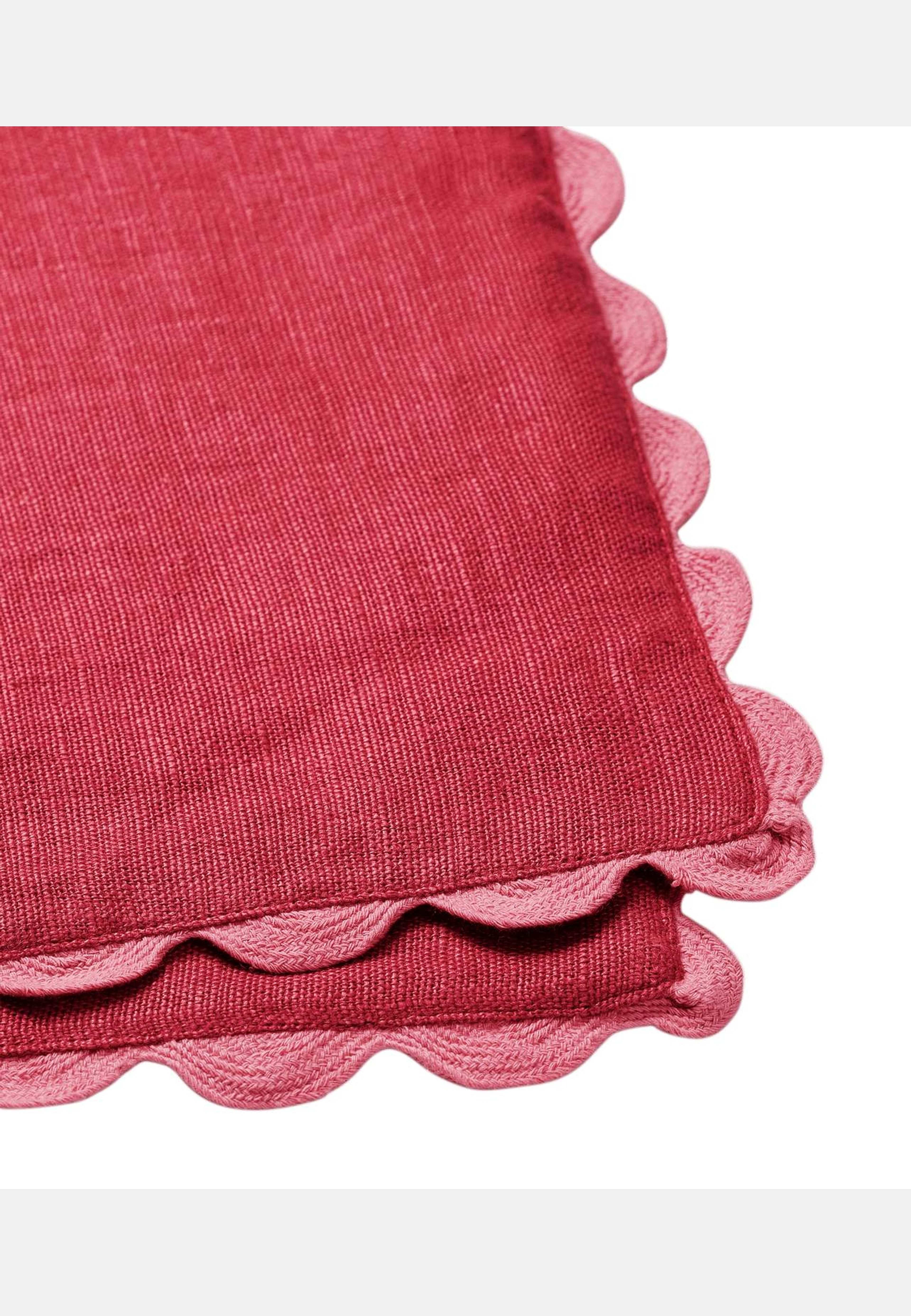 Willow Bordstablett - 33x48 Cm, från Pick A Poppy, i färgen burgundy. Klicka för att öppna bilden i stort format