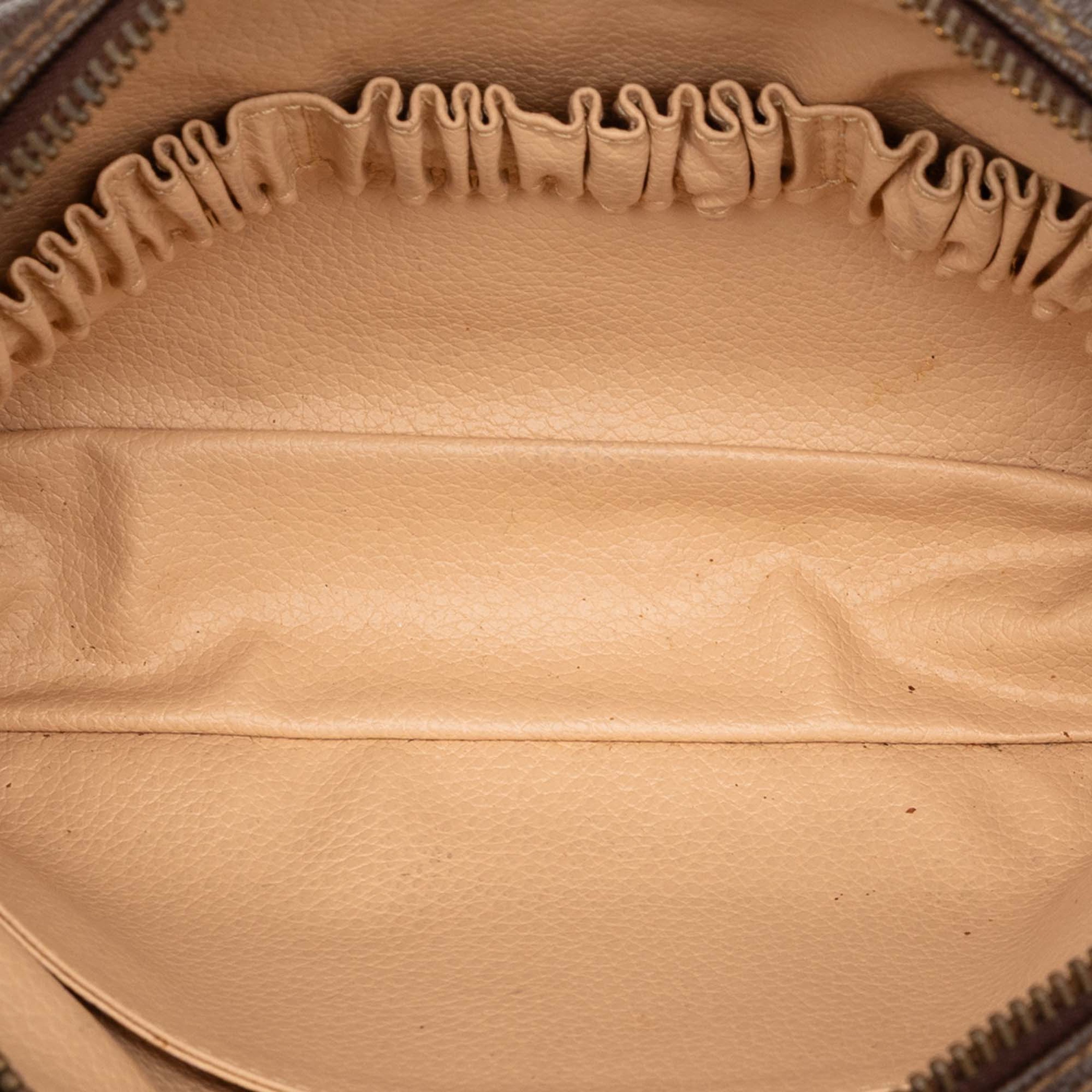 Louis Vuitton Monogram Trousse Toilette 23, från Luxclusif, i färgen brown. Klicka för att öppna bilden i stort format