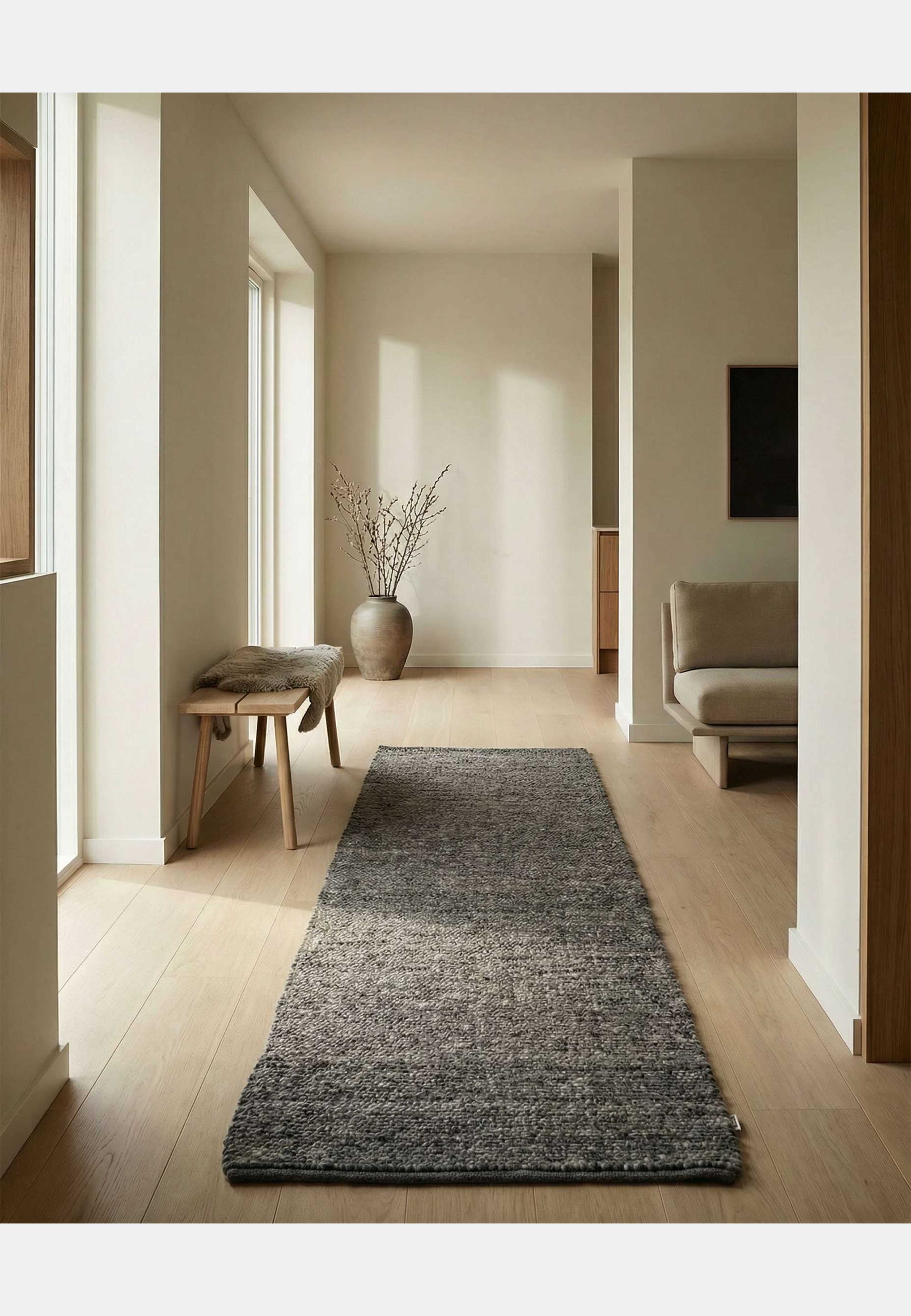 Gångmatta Merino 80x200cm, från Classic Collection, i färgen grey melange. Klicka för att öppna bilden i stort format