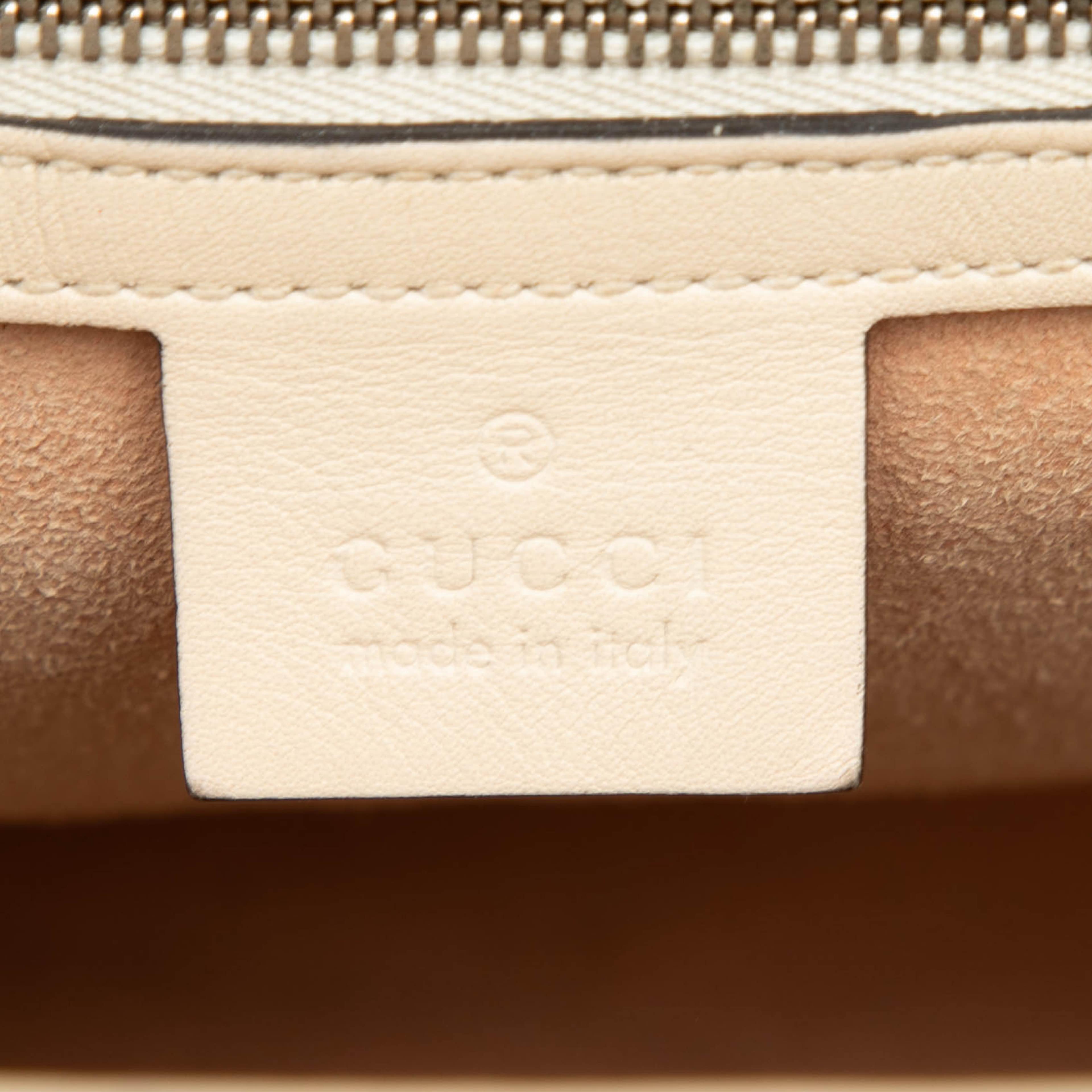 Gucci Quilted Leather Dionysus Web Satchel, från Luxclusif, i färgen ivory. Klicka för att öppna bilden i stort format