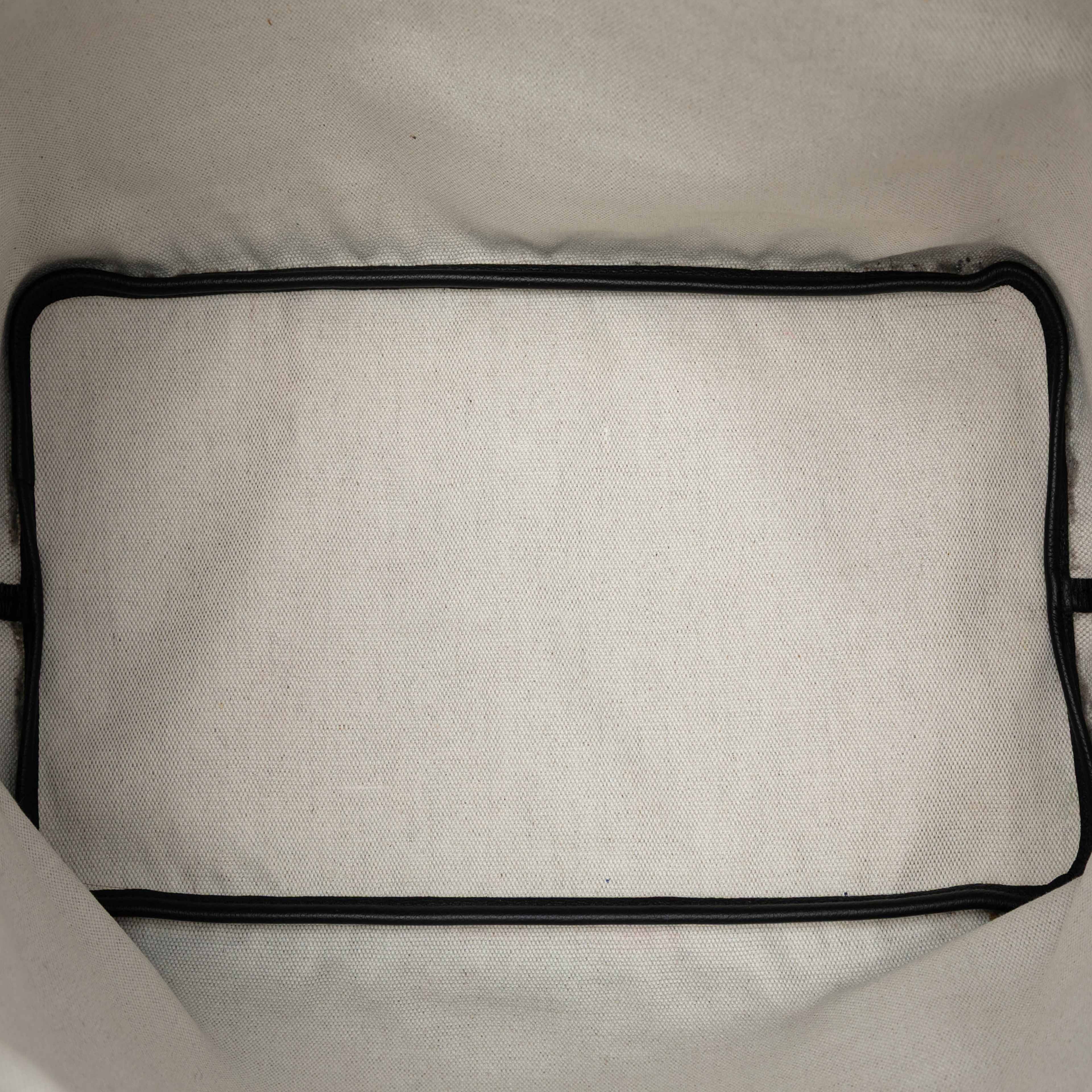 Goyard Goyardine Saint Louis Pm, från Luxclusif, i färgen black. Klicka för att öppna bilden i stort format