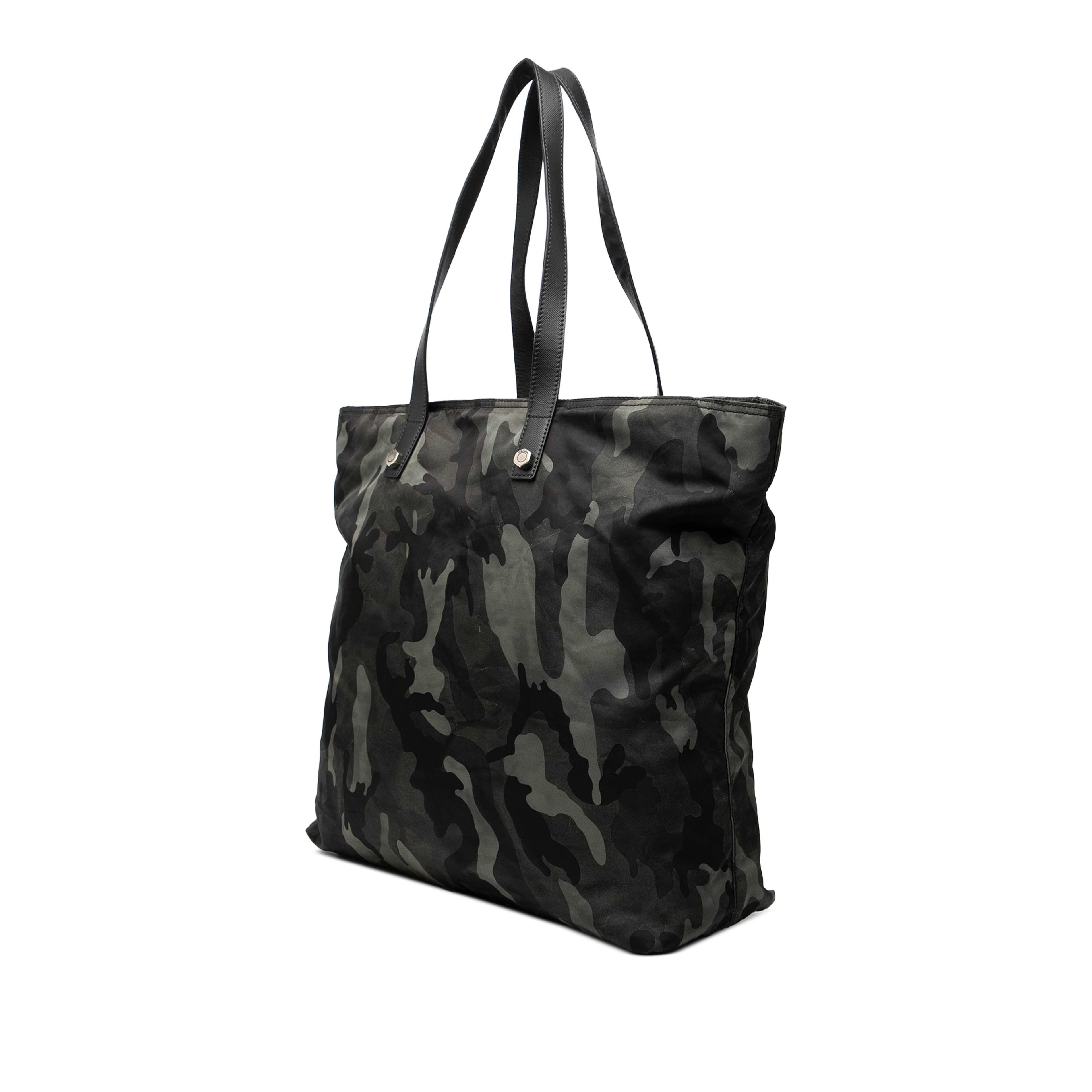 Prada Tessuto Camouflage Tote, från Luxclusif, i färgen grå. Klicka för att öppna bilden i stort format