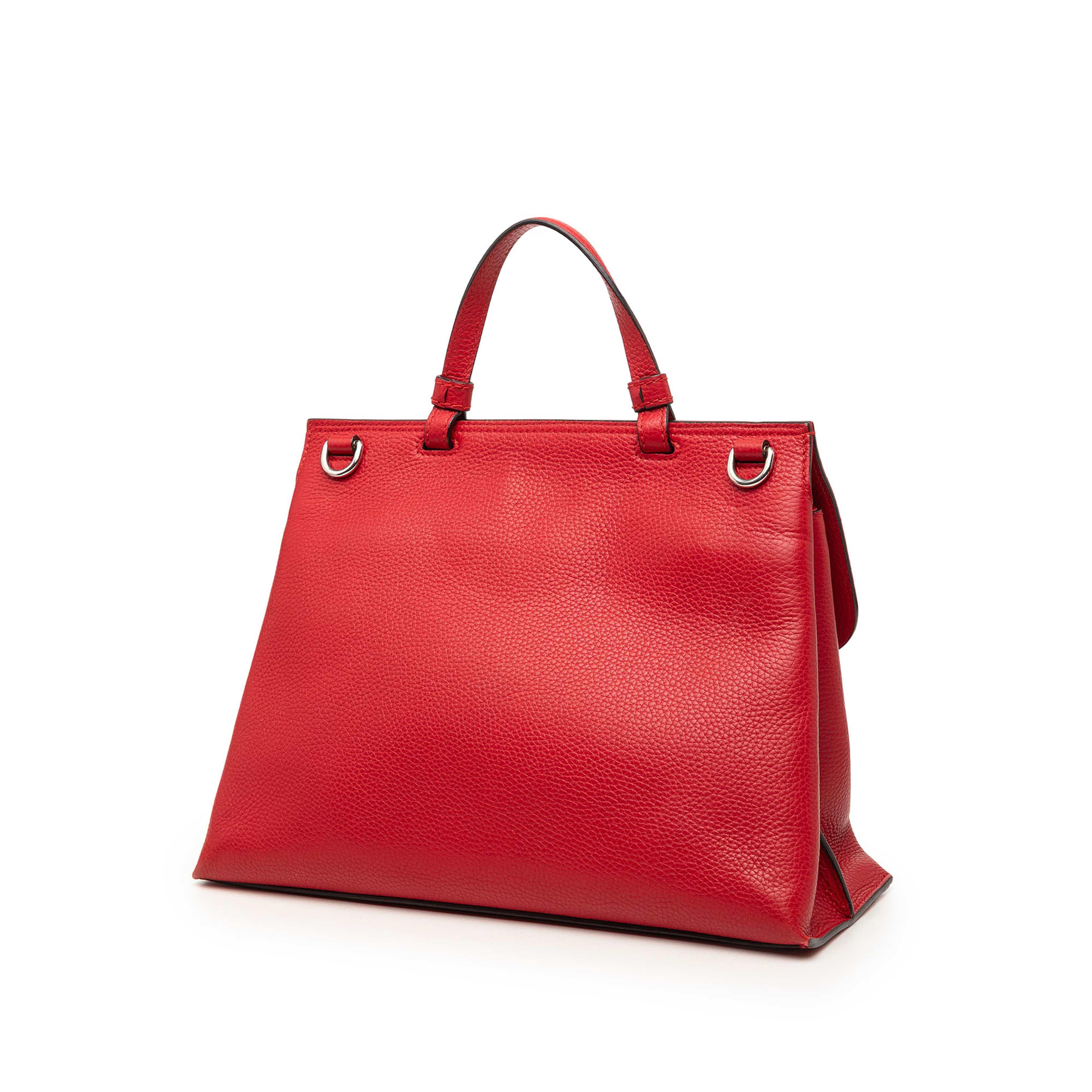 Gucci Medium Calfskin Bamboo Daily Satchel, från Luxclusif, i färgen röd. Klicka för att öppna bilden i stort format