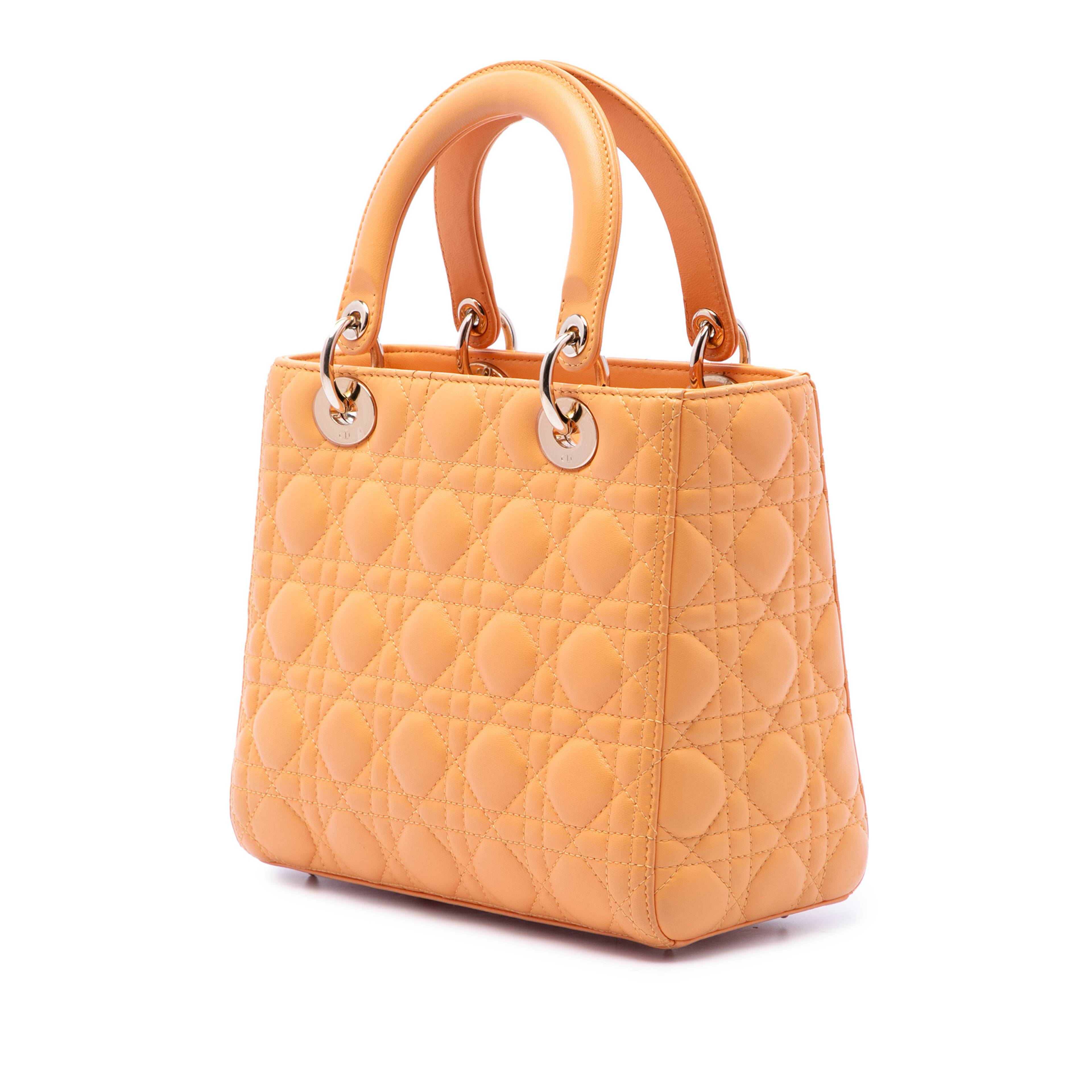 Dior Medium Lambskin Cannage Lady Dior, från Luxclusif, i färgen orange. Klicka för att öppna bilden i stort format