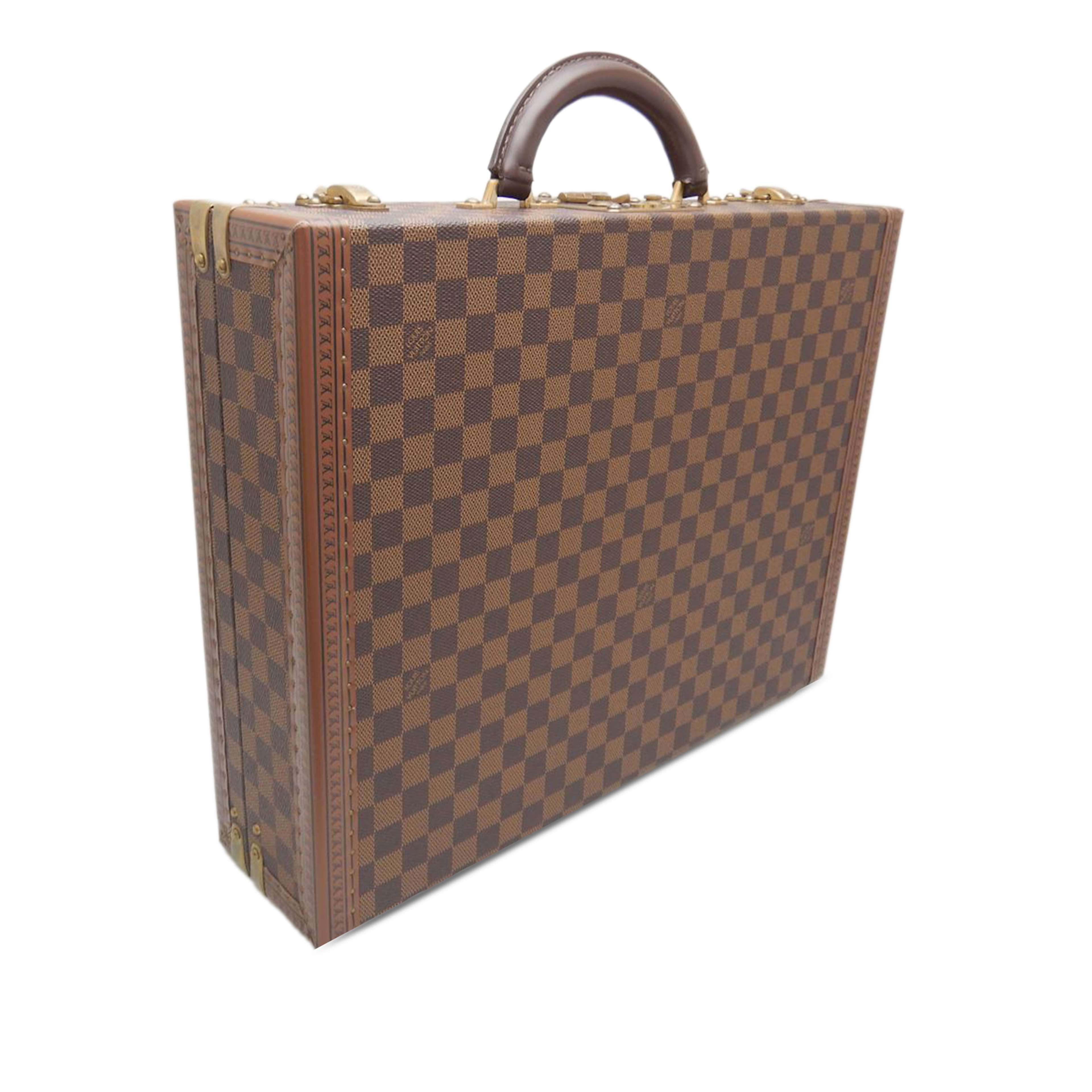 Louis Vuitton Damier Ebene President Classeur, från Luxclusif, i färgen brown. Klicka för att öppna bilden i stort format
