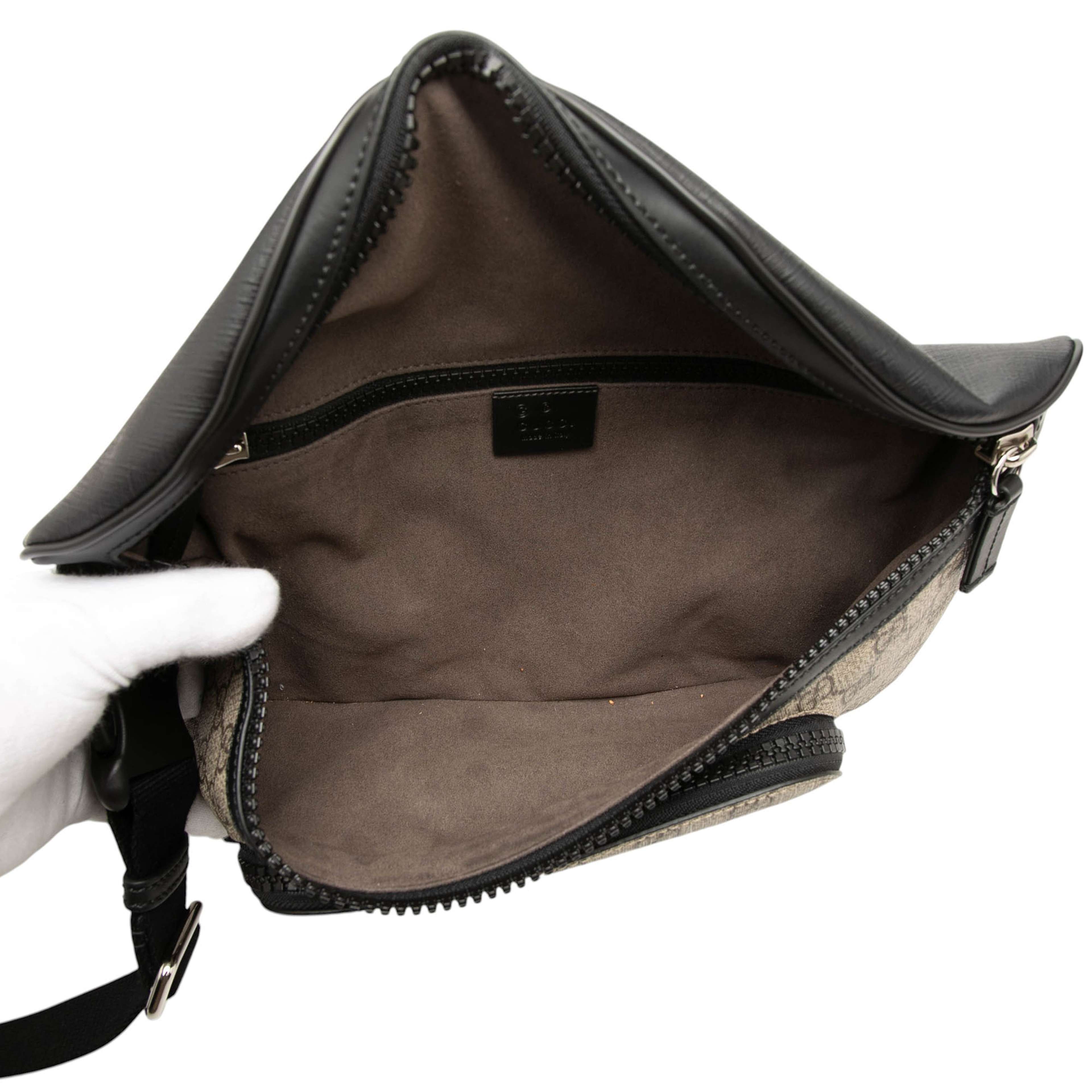 Gucci Large Gg Supreme Eden Belt Bag, från Luxclusif, i färgen beige. Klicka för att öppna bilden i stort format