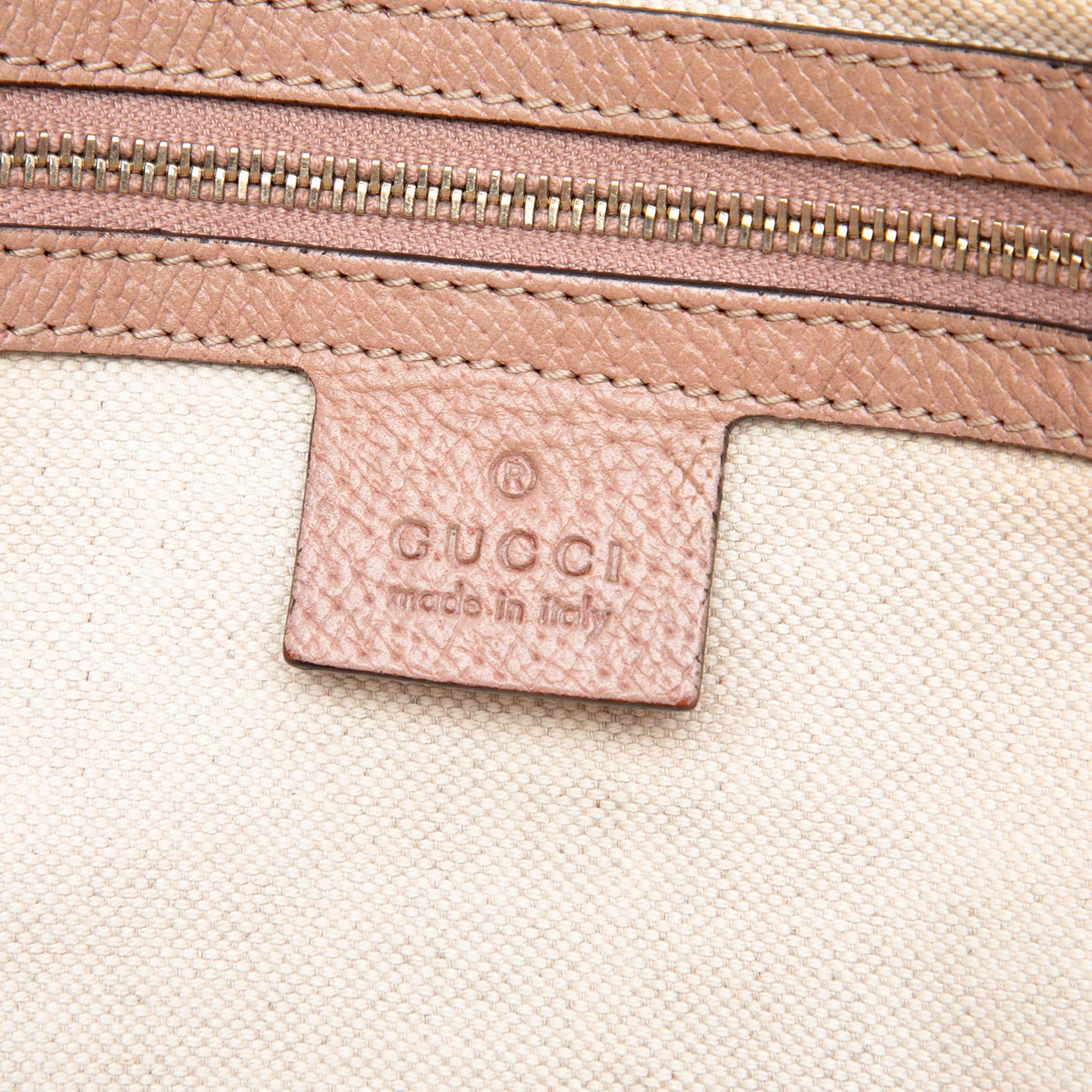 Gucci Gg Canvas And Leather Bree Tote, från Luxclusif, i färgen rosa. Klicka för att öppna bilden i stort format