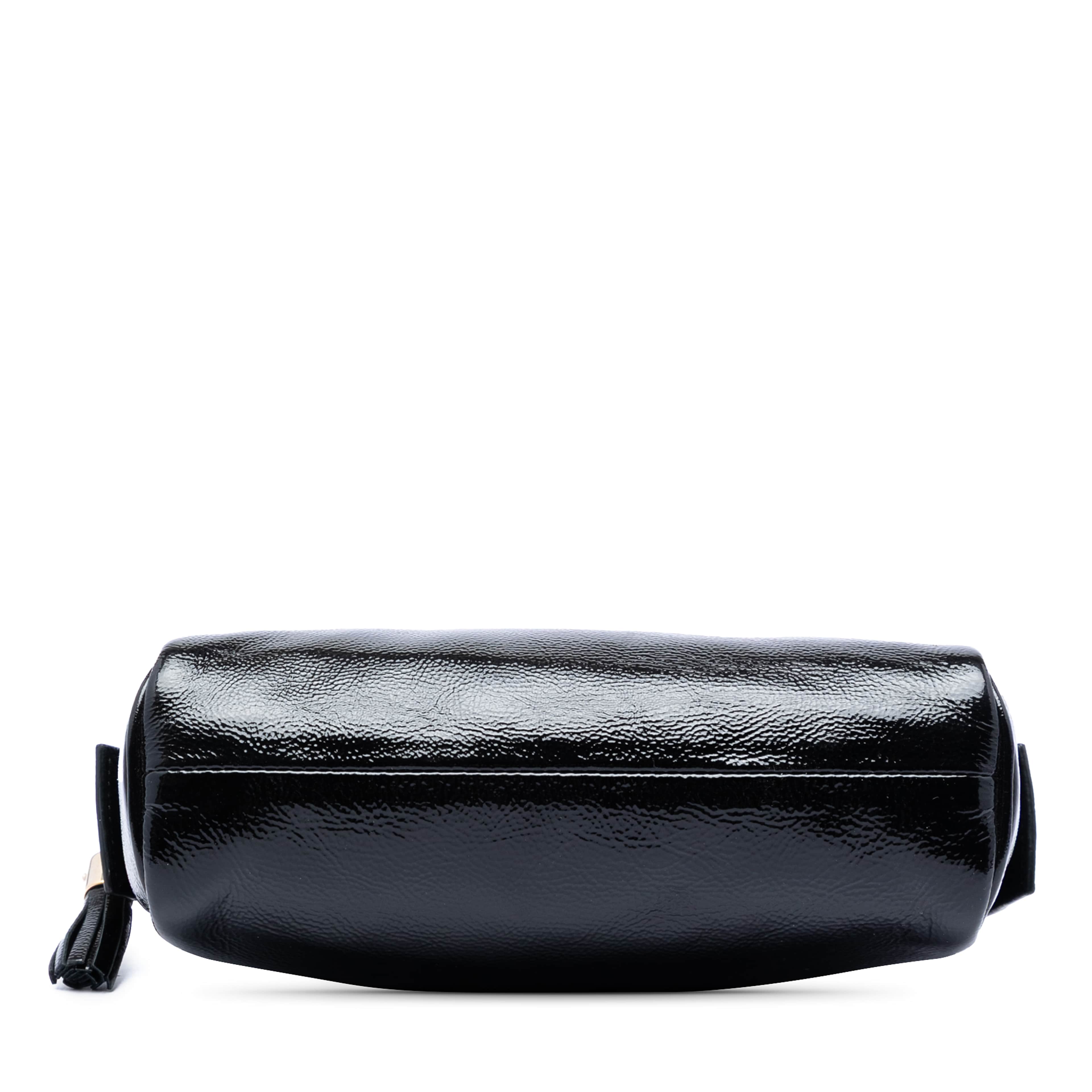 Gucci Patent Soho Cosmetic Pouch, från Luxclusif, i färgen black. Klicka för att öppna bilden i stort format