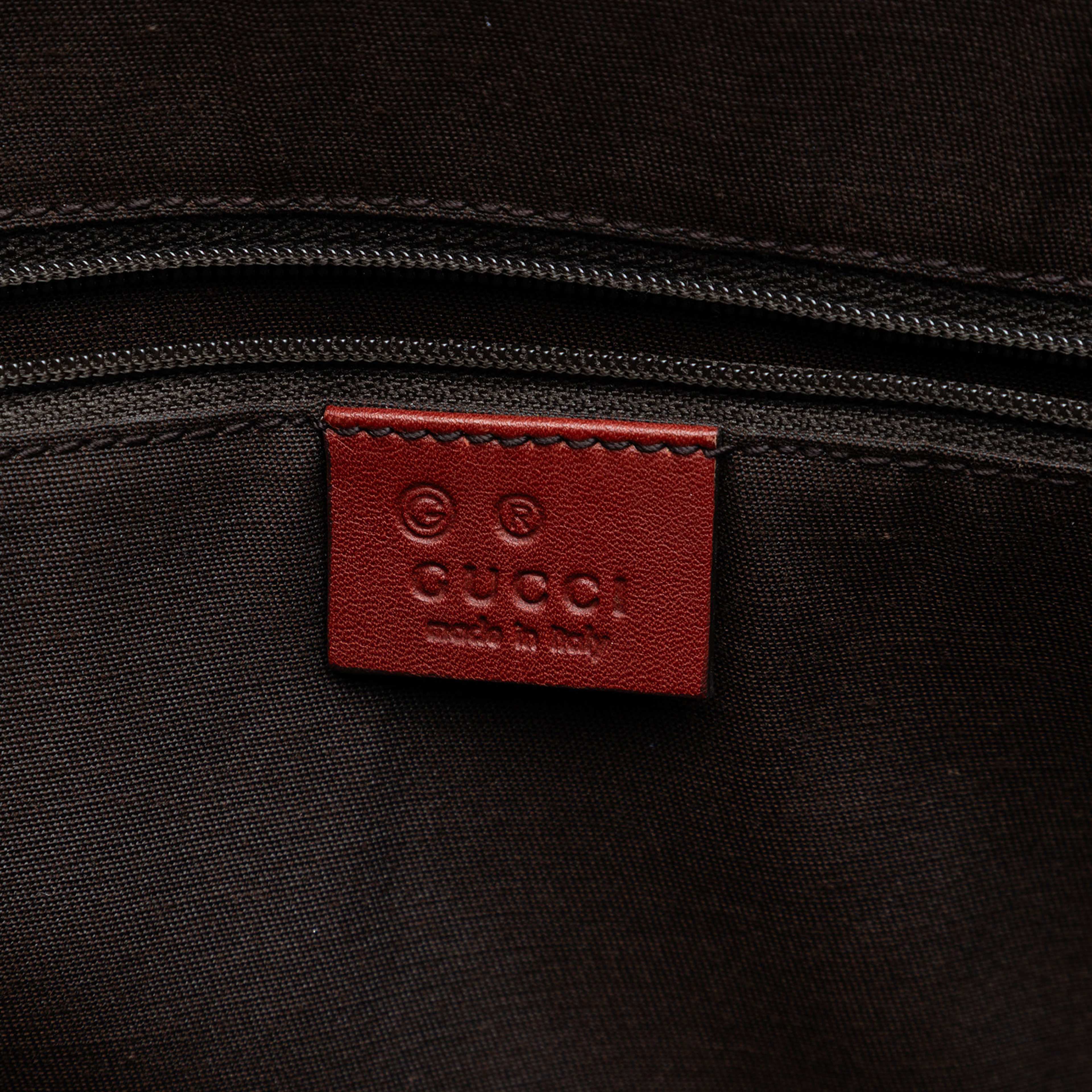 Gucci Guccissima Trimmed Canvas Tote, från Luxclusif, i färgen beige. Klicka för att öppna bilden i stort format