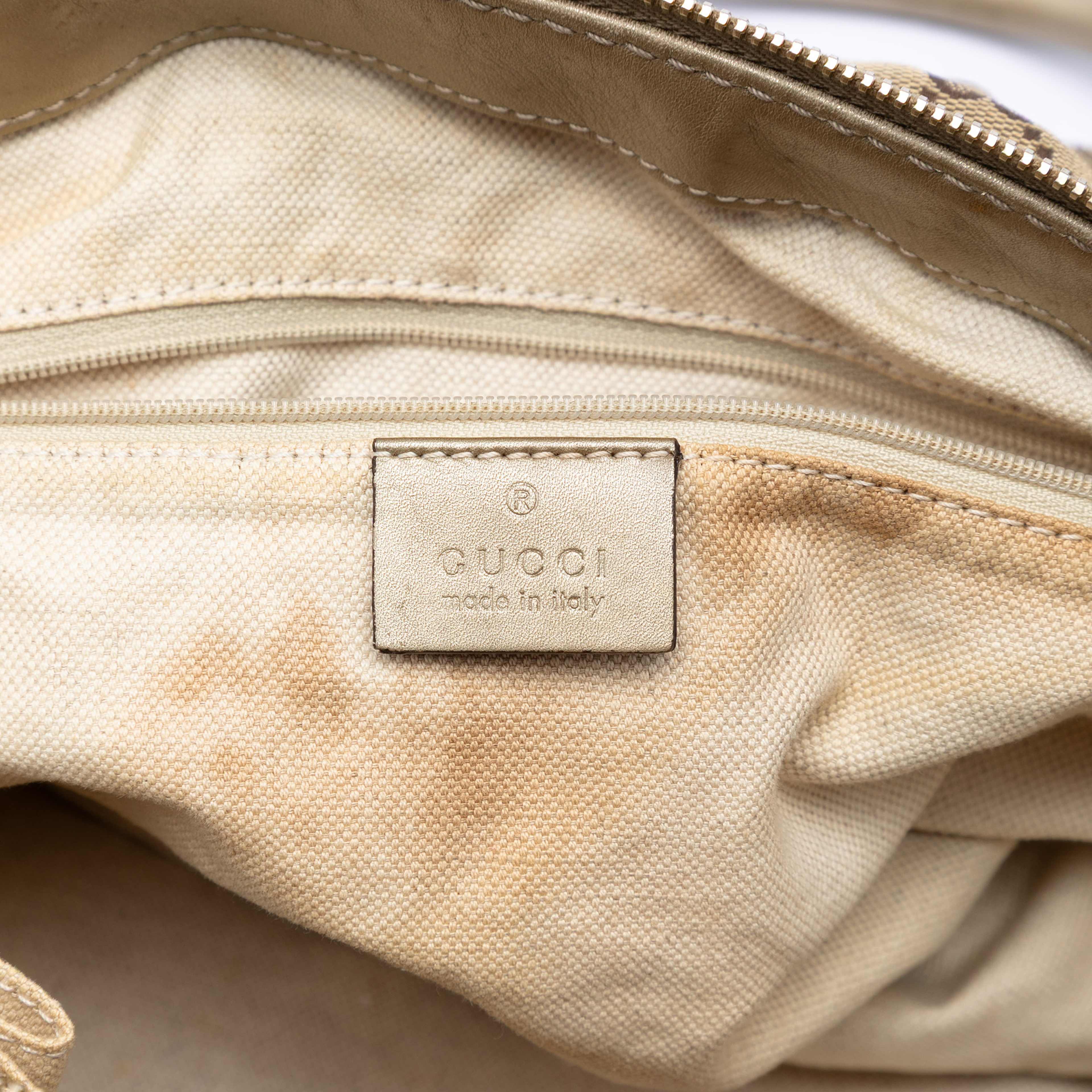 Gucci Gg Canvas Sukey Satchel, från Luxclusif, i färgen beige. Klicka för att öppna bilden i stort format