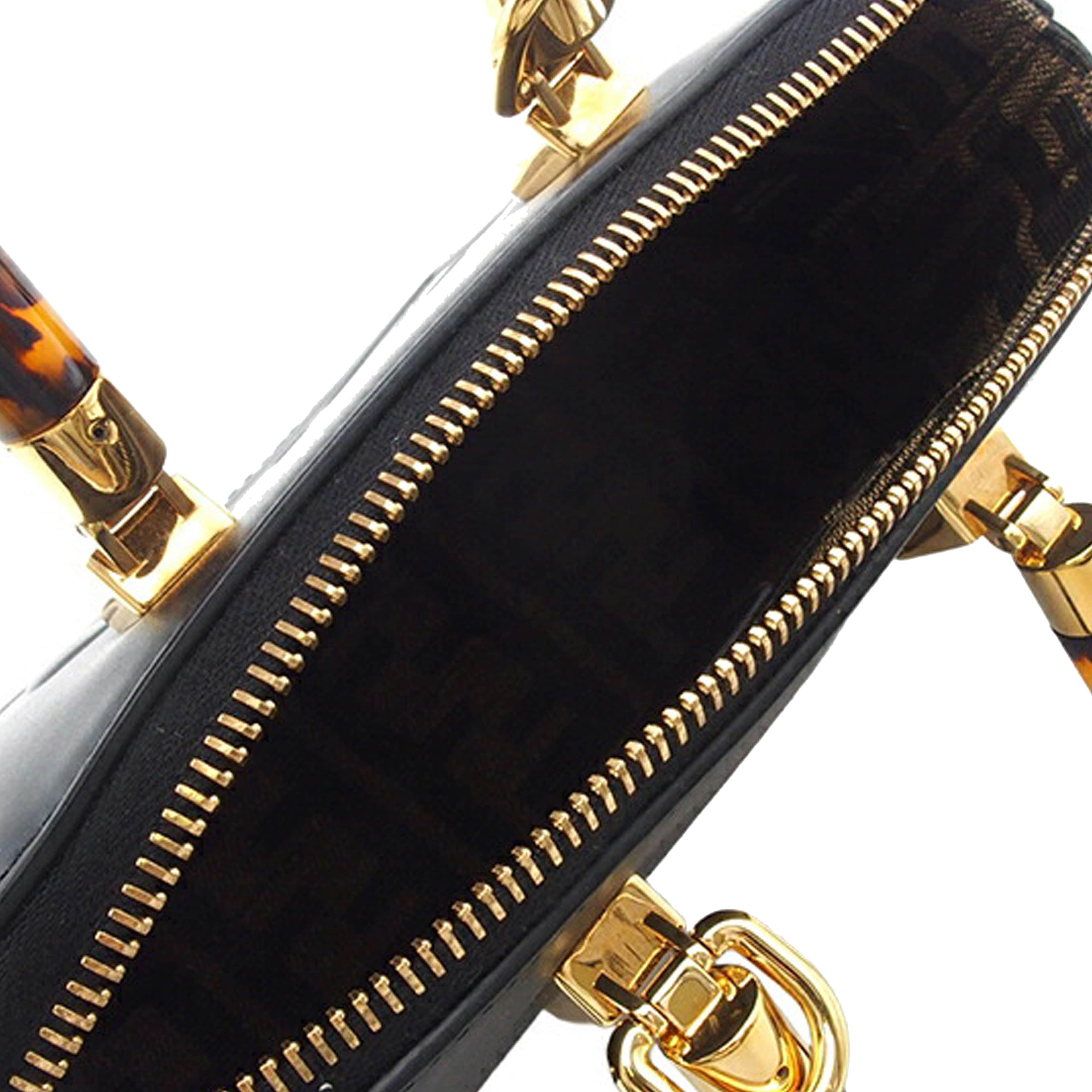 Fendi Mini Leather By The Way Satchel, från Luxclusif, i färgen black. Klicka för att öppna bilden i stort format