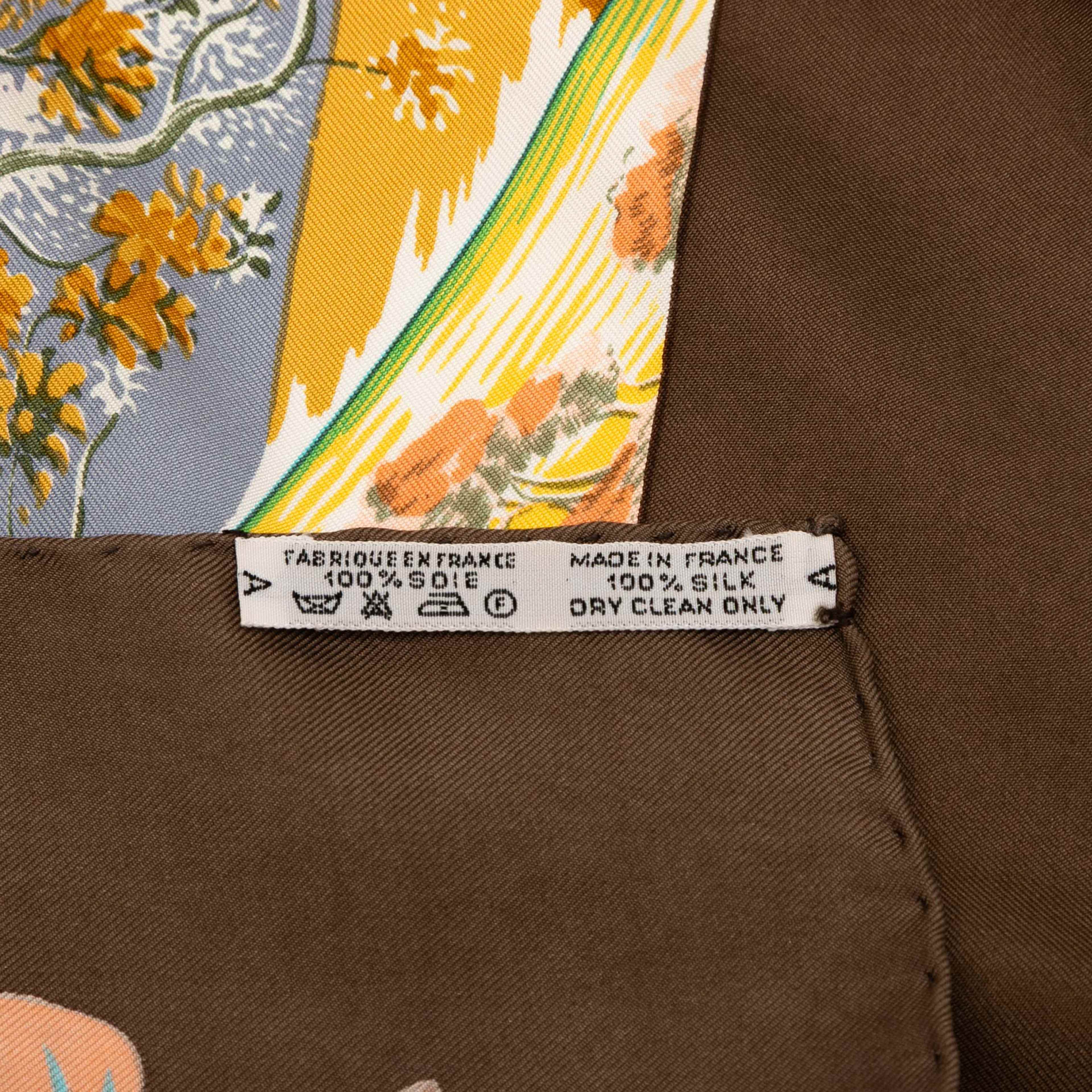 Hermès Tropiques De Paradis Silk Scarf, från Luxclusif, i färgen brown. Klicka för att öppna bilden i stort format