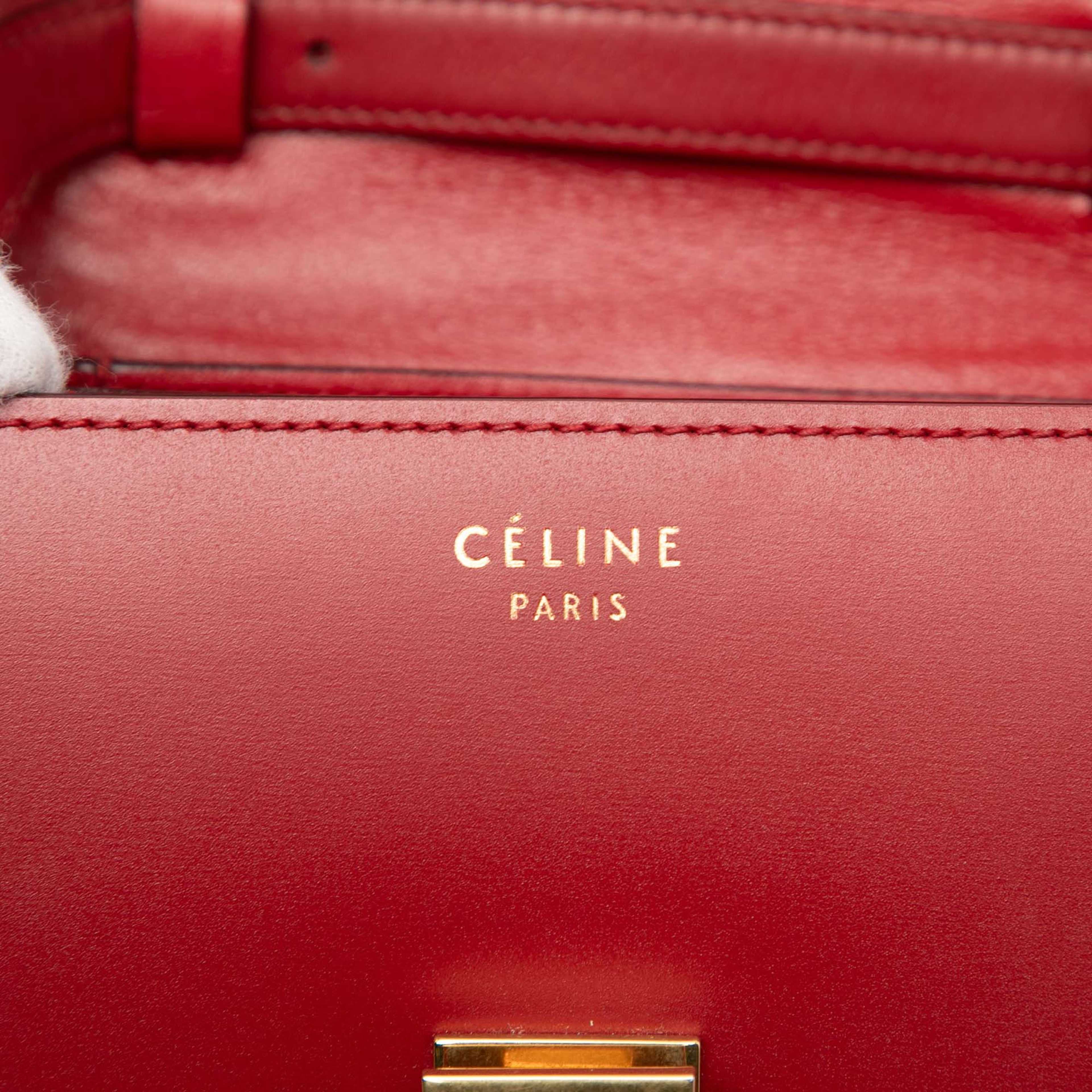 Celine Small Calfskin Classic Box, från Luxclusif, i färgen red. Klicka för att öppna bilden i stort format