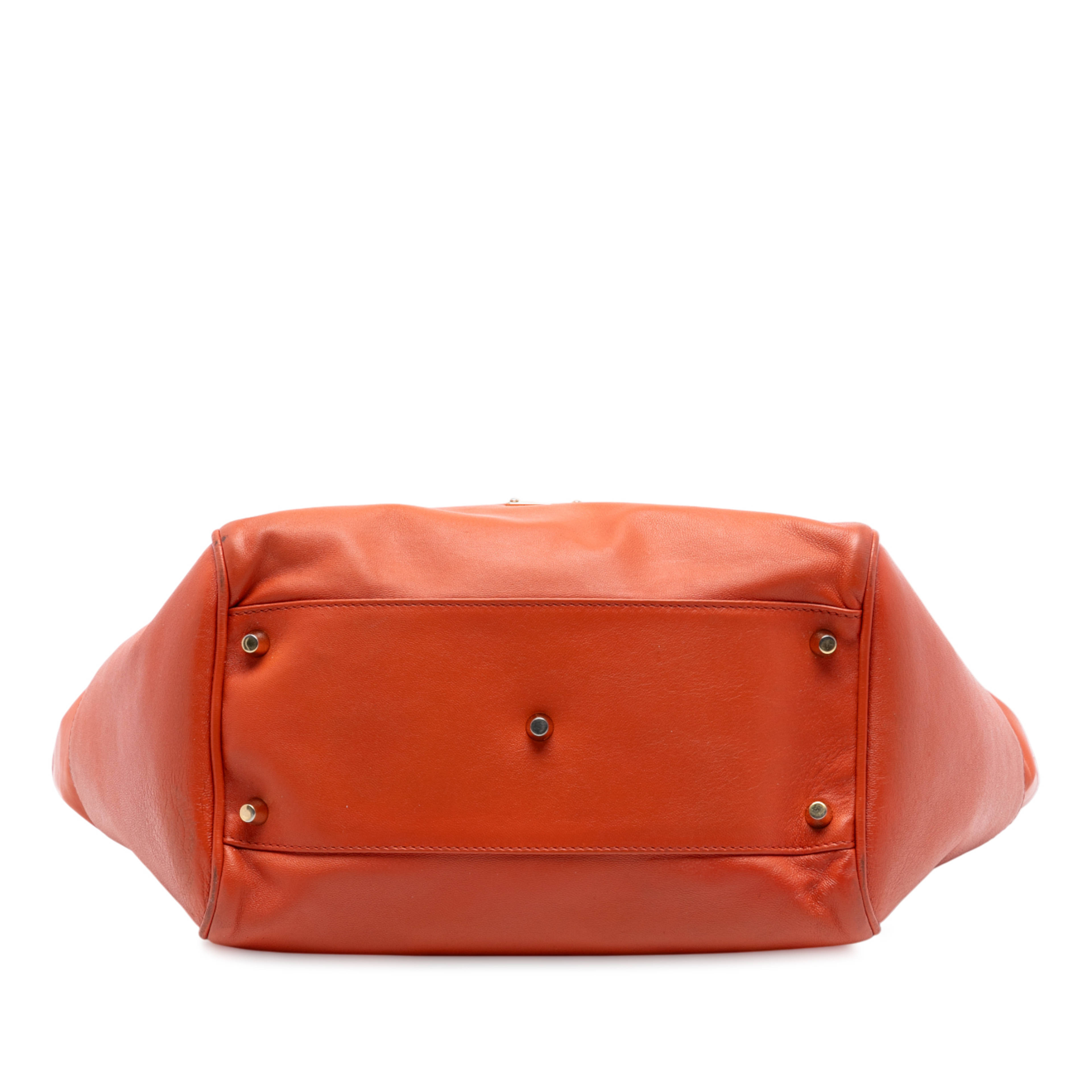 Burberry Small Leather Canterbury Tote, från Luxclusif, i färgen orange. Klicka för att öppna bilden i stort format