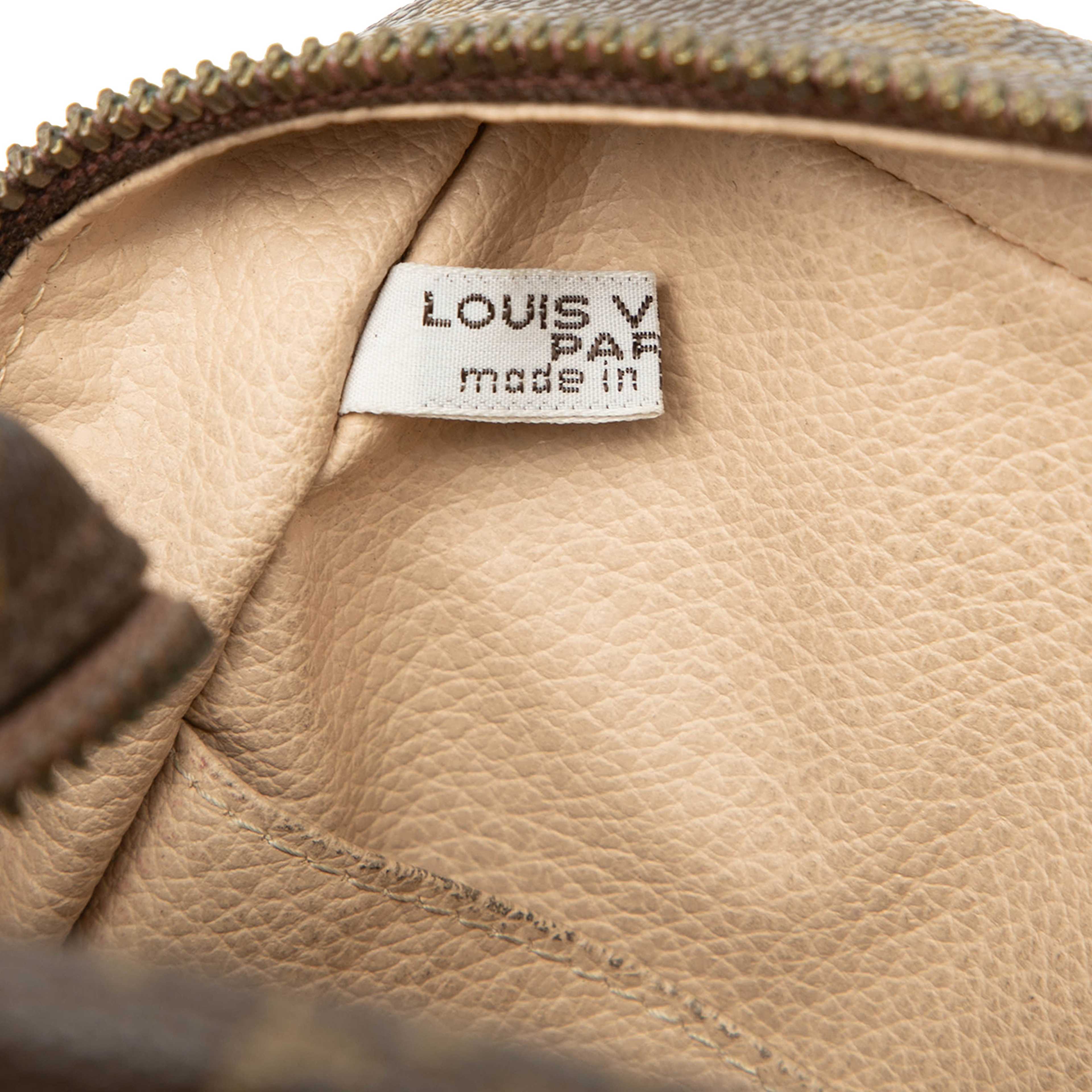 Louis Vuitton Monogram Trousse Toilette 28, från Luxclusif, i färgen brown. Klicka för att öppna bilden i stort format