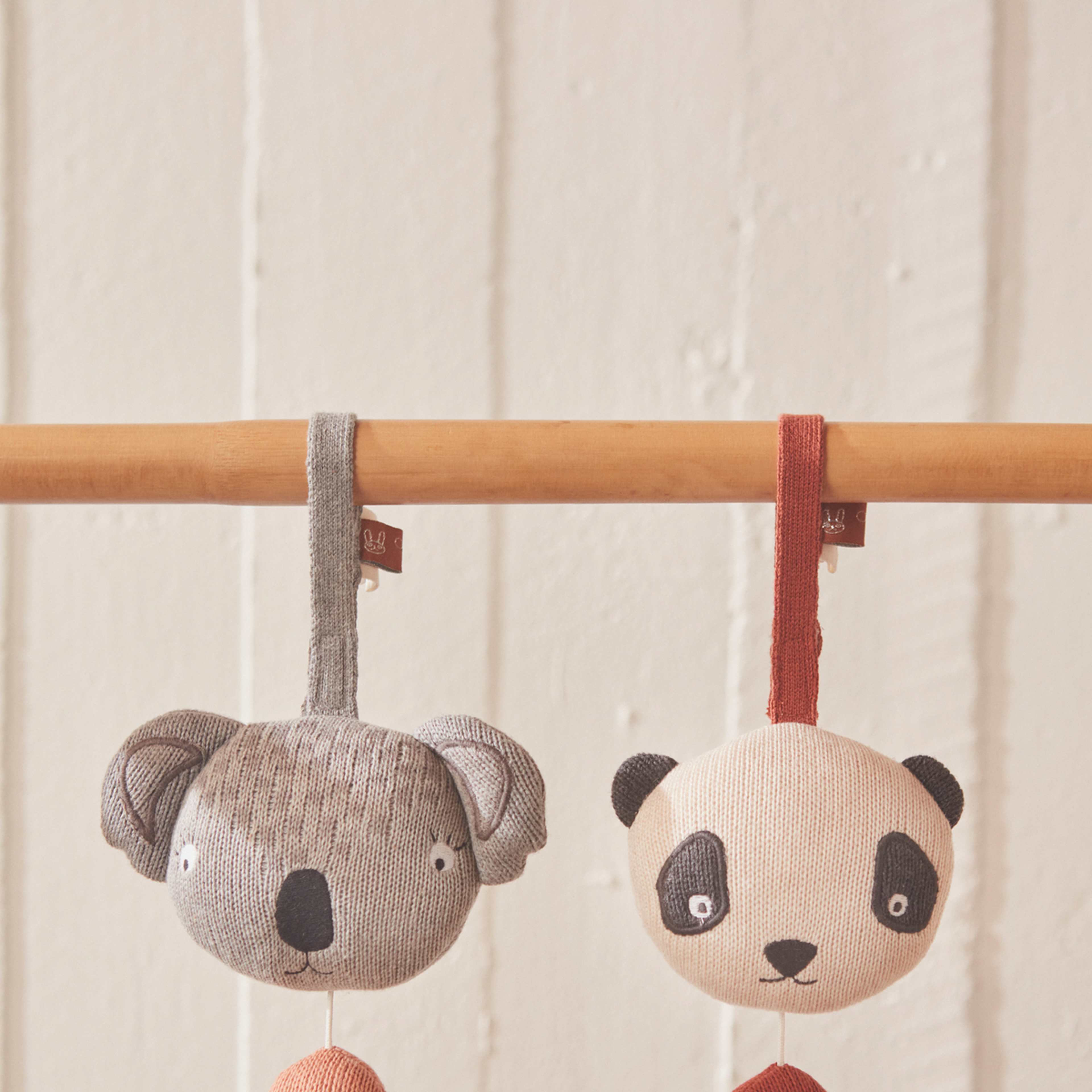 Panda Music Mobile, från OYOY Mini, i färgen offwhite. Klicka för att öppna bilden i stort format
