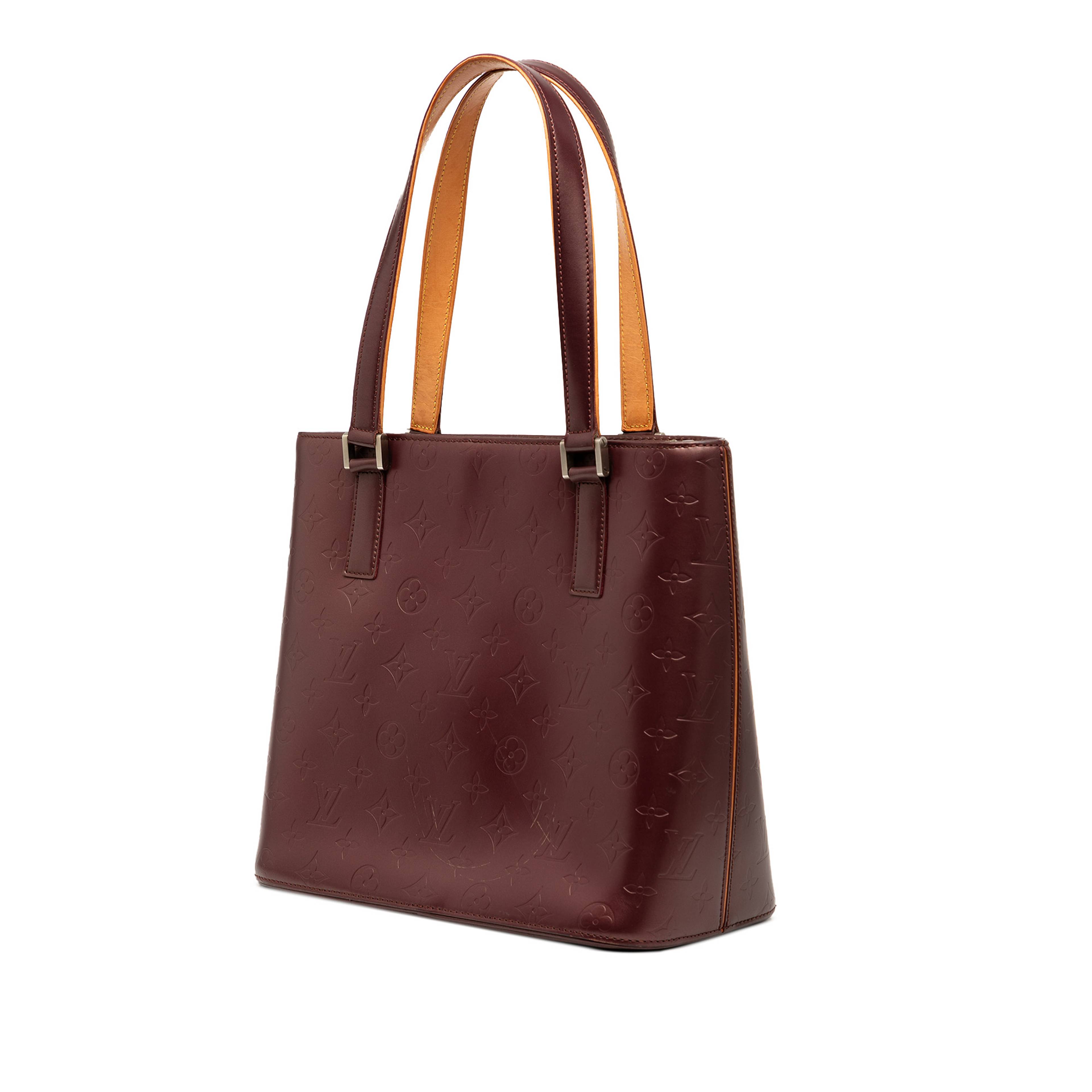 Louis Vuitton Monogram Mat Stockton, från Luxclusif, i färgen burgundy. Klicka för att öppna bilden i stort format