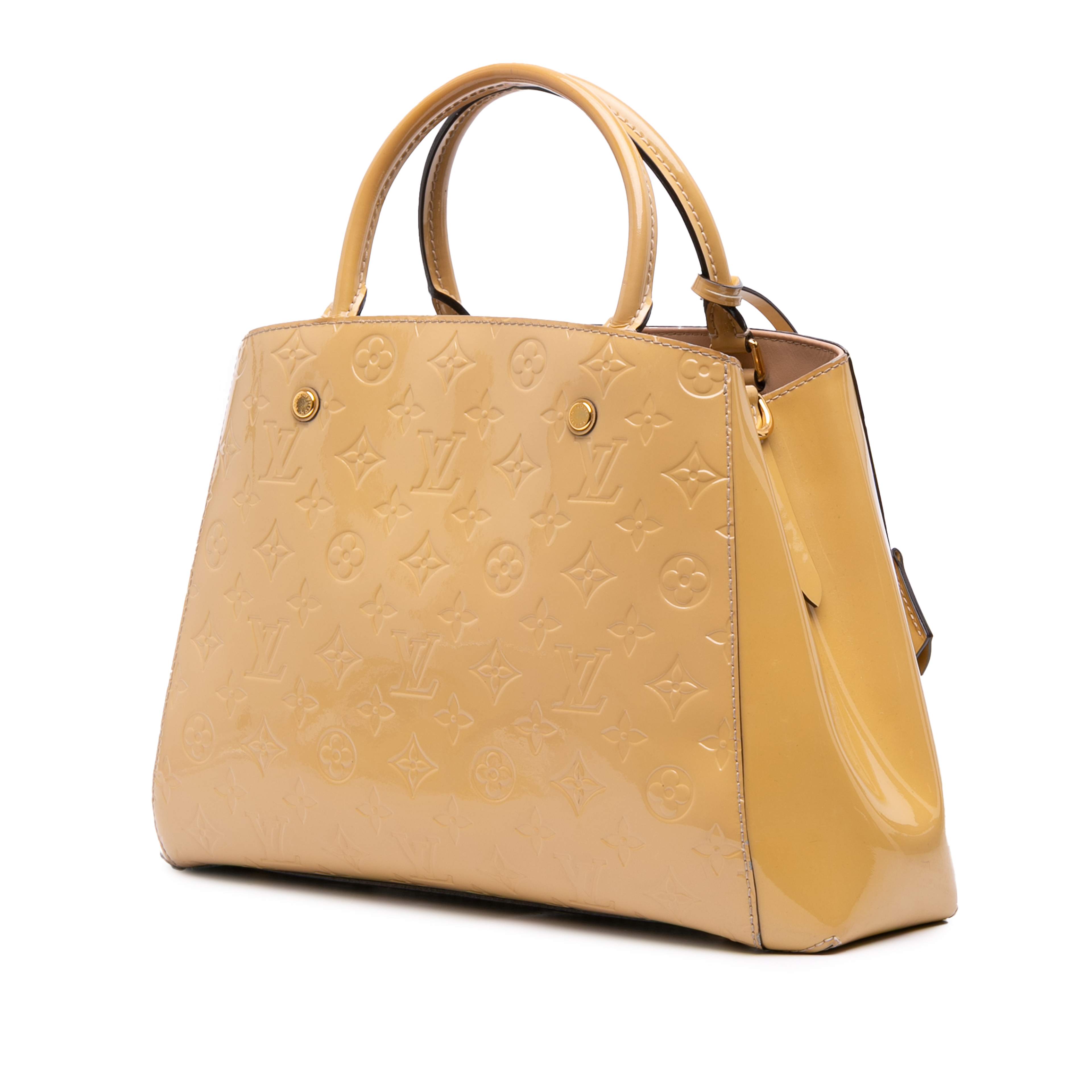 Louis Vuitton Monogram Vernis Montaigne Mm, från Luxclusif, i färgen beige. Klicka för att öppna bilden i stort format