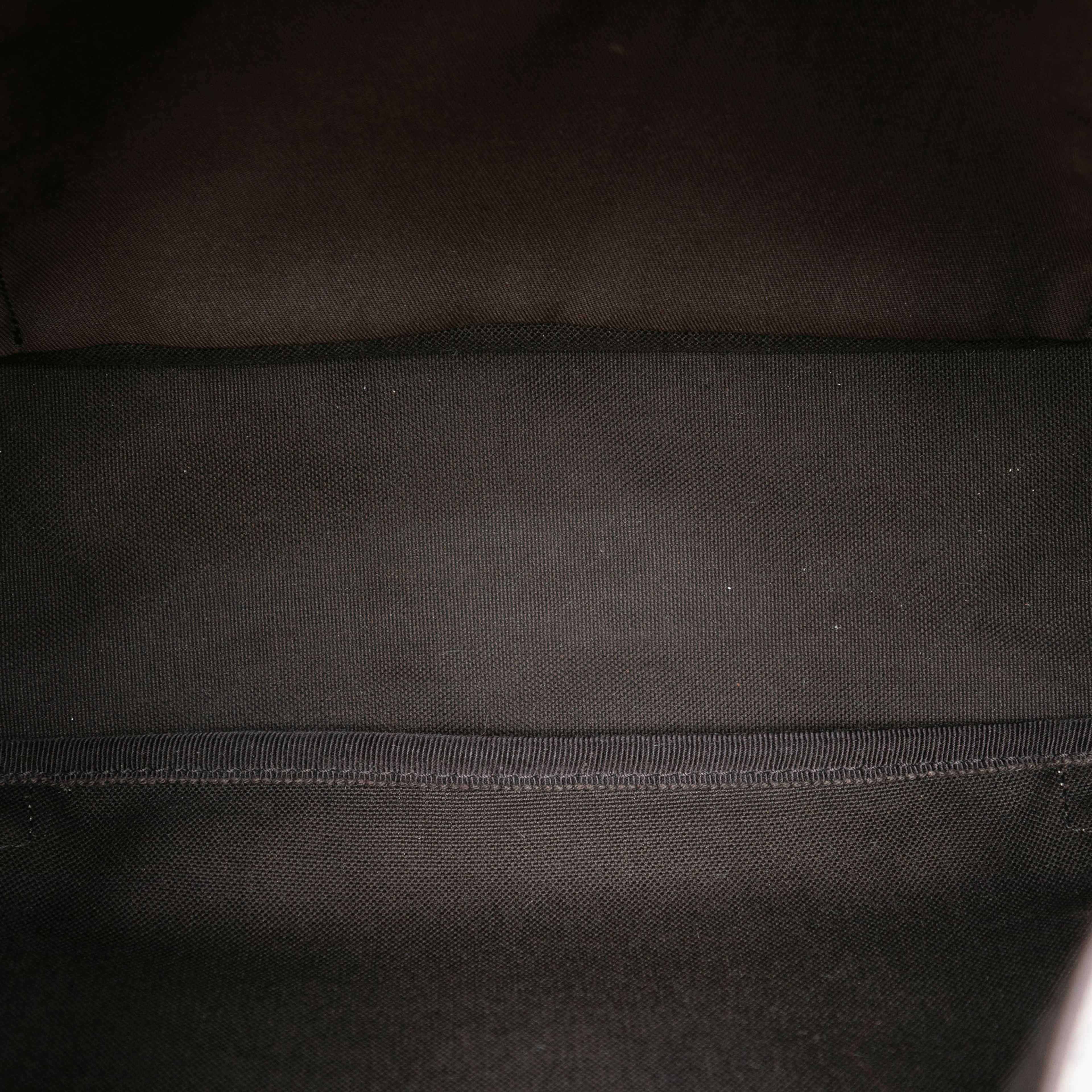 Gucci Gg Supreme Crossbody, från Luxclusif, i färgen beige. Klicka för att öppna bilden i stort format