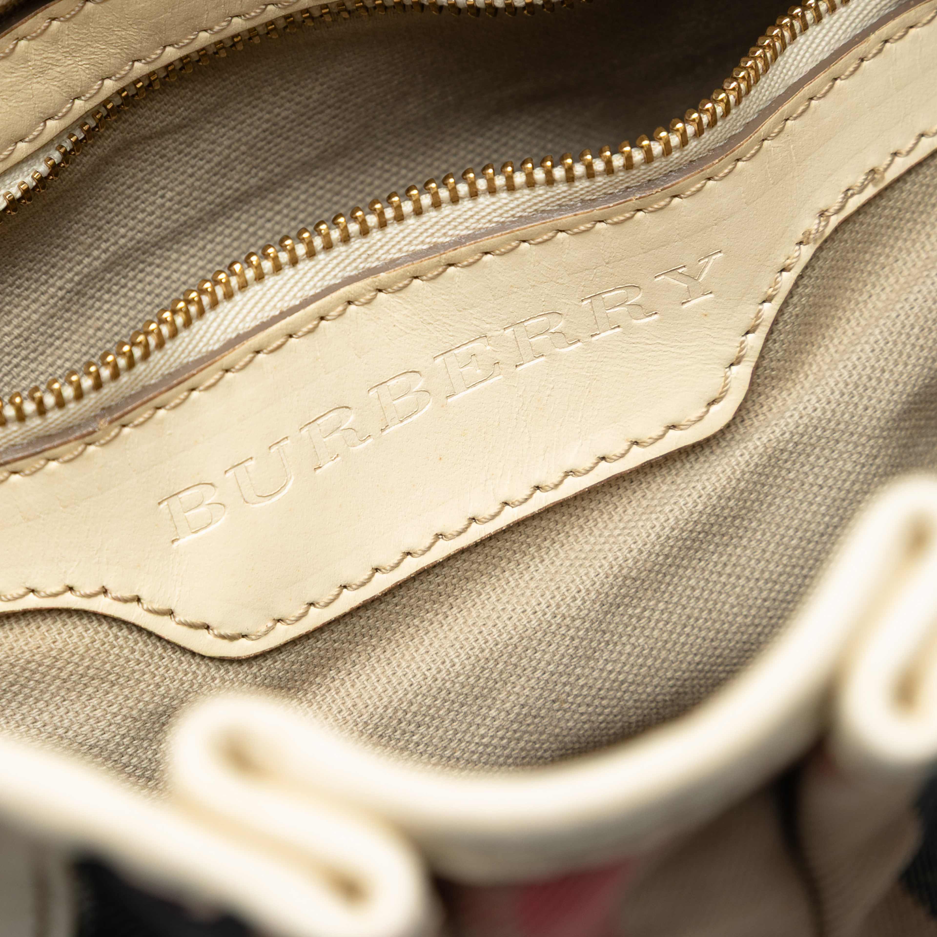 Burberry House Check Canvas And Leather Bridle Whipstitch Satchel, från Luxclusif, i färgen light brown. Klicka för att öppna bilden i stort format