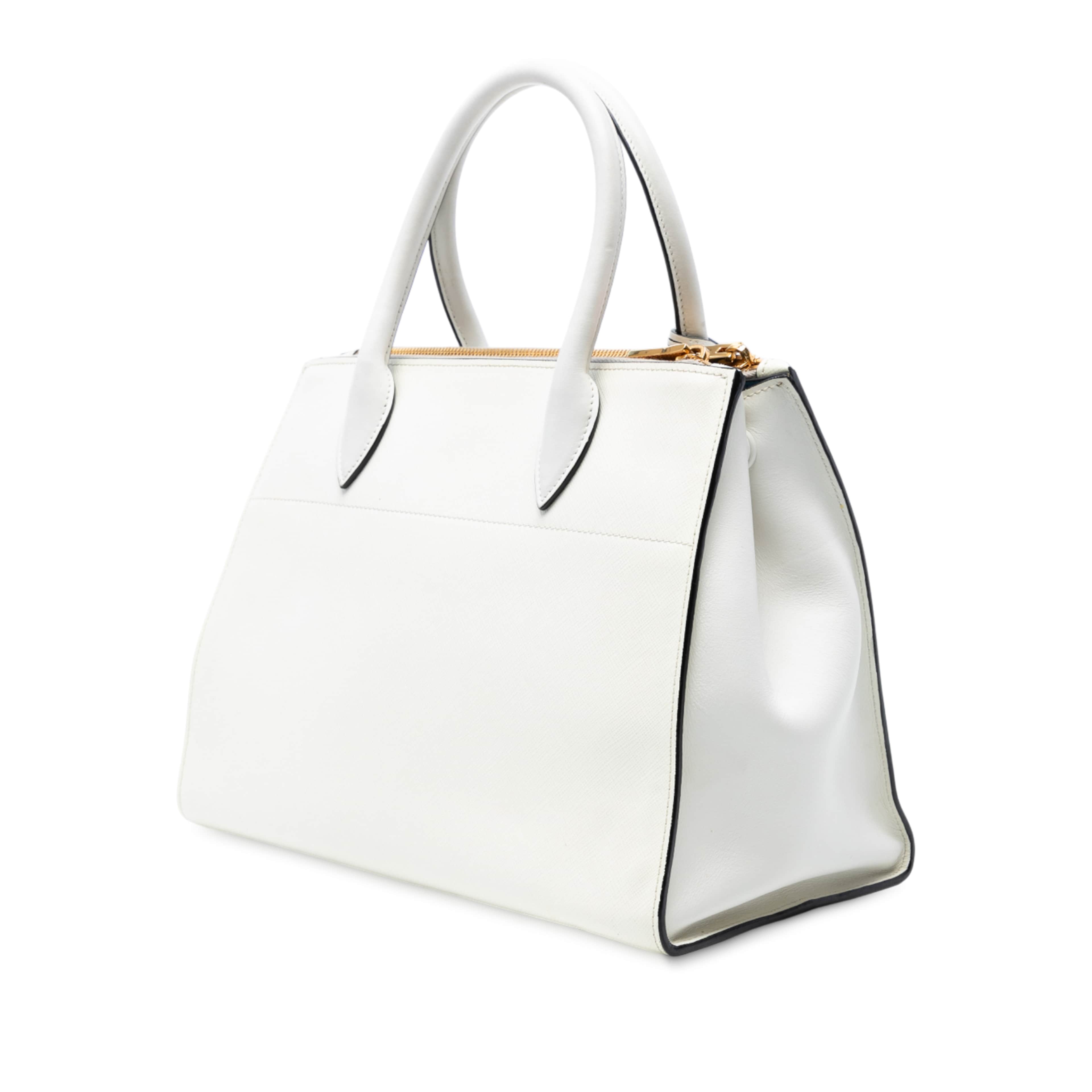 Prada City Calf Trimmed Saffiano Greche Paradigme Bag, från Luxclusif, i färgen white. Klicka för att öppna bilden i stort format