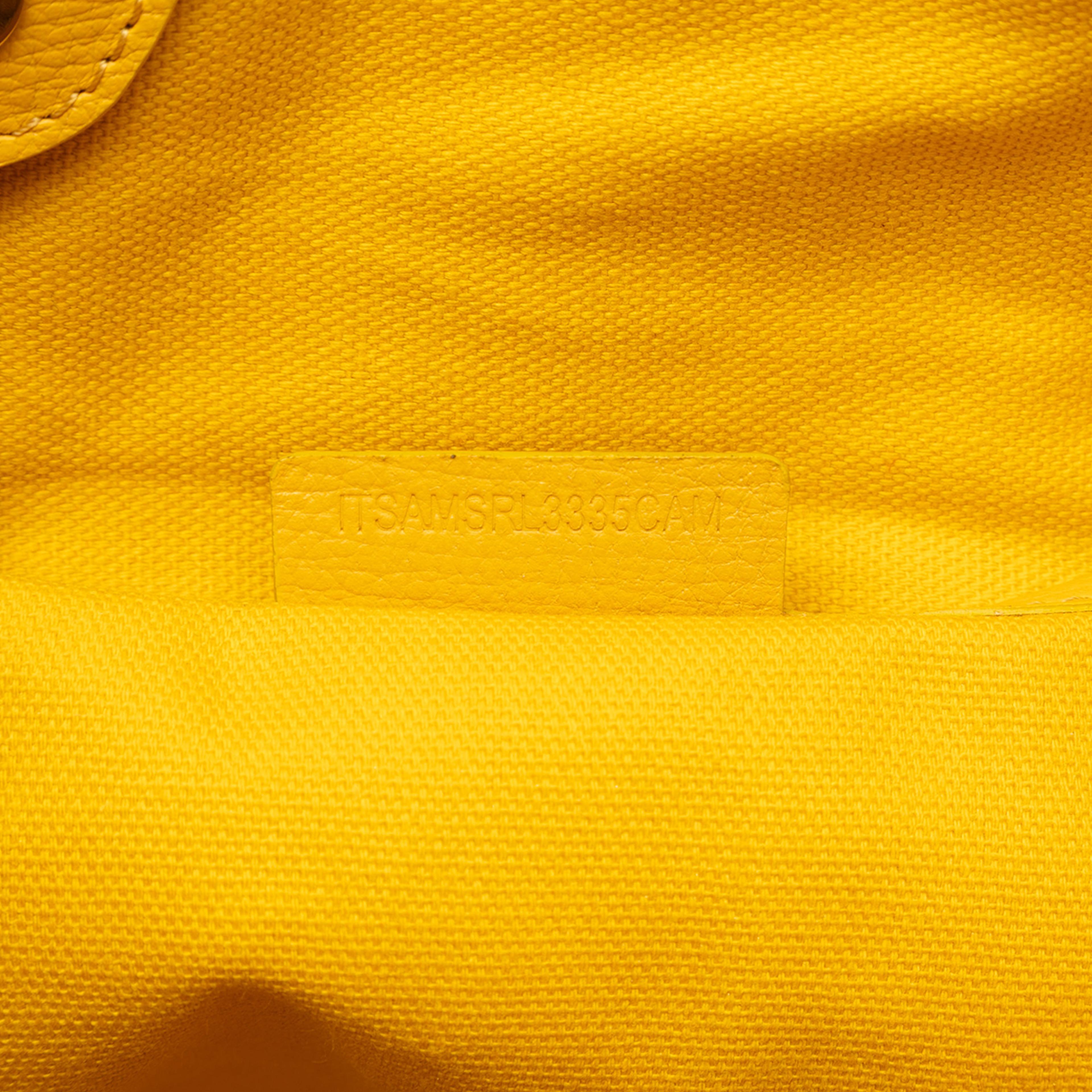 Burberry Small Haymarket Check Floral Print Coated Canvas Canterbury Tote, från Luxclusif, i färgen beige. Klicka för att öppna bilden i stort format