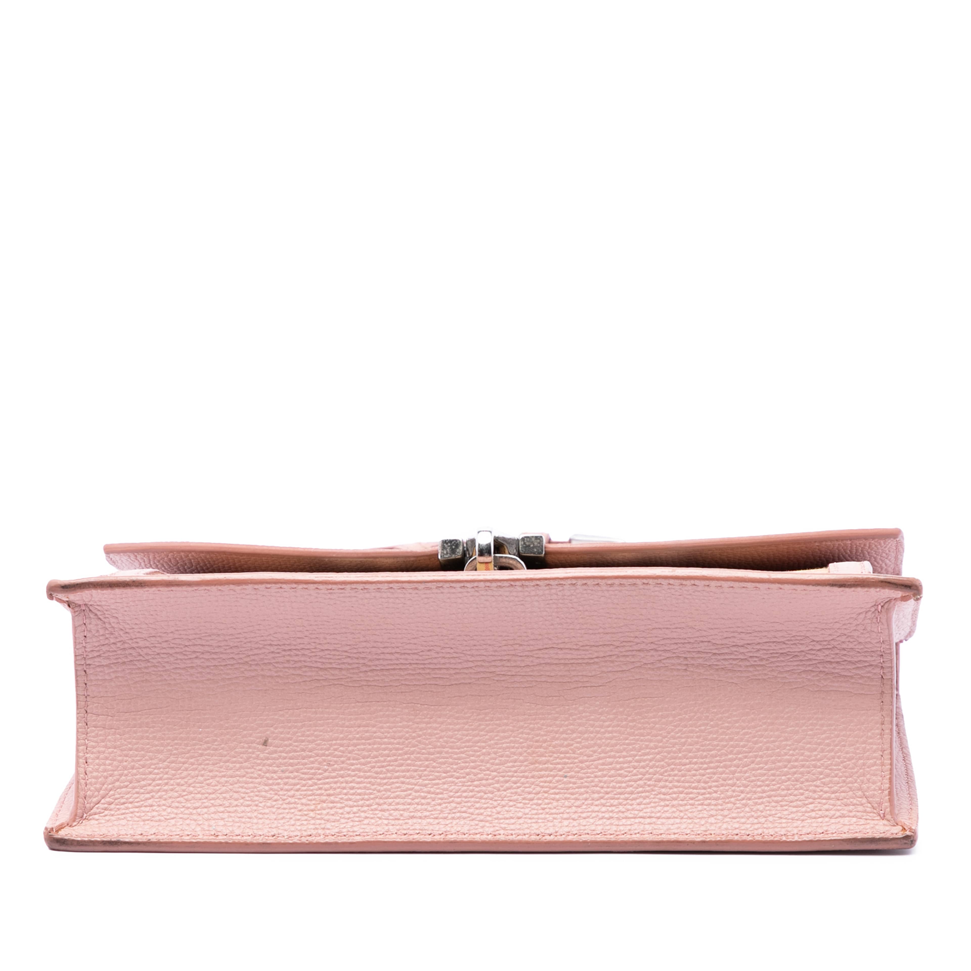 Burberry Small House Check Canvas Macken Crossbody, från Luxclusif, i färgen beige. Klicka för att öppna bilden i stort format
