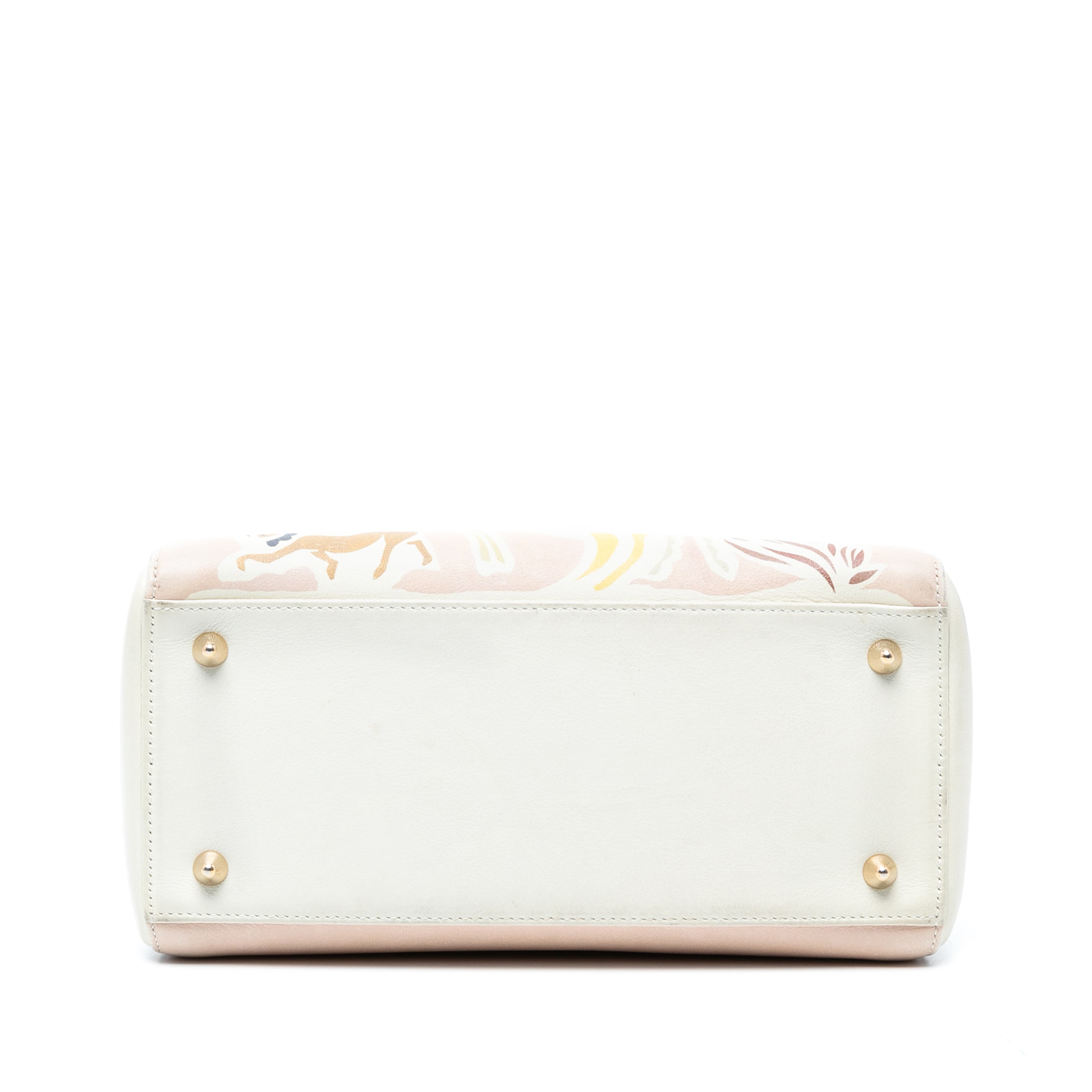 Dior Medium Calfskin Fairy Tale Lady Dior, från Luxclusif, i färgen light pink. Klicka för att öppna bilden i stort format