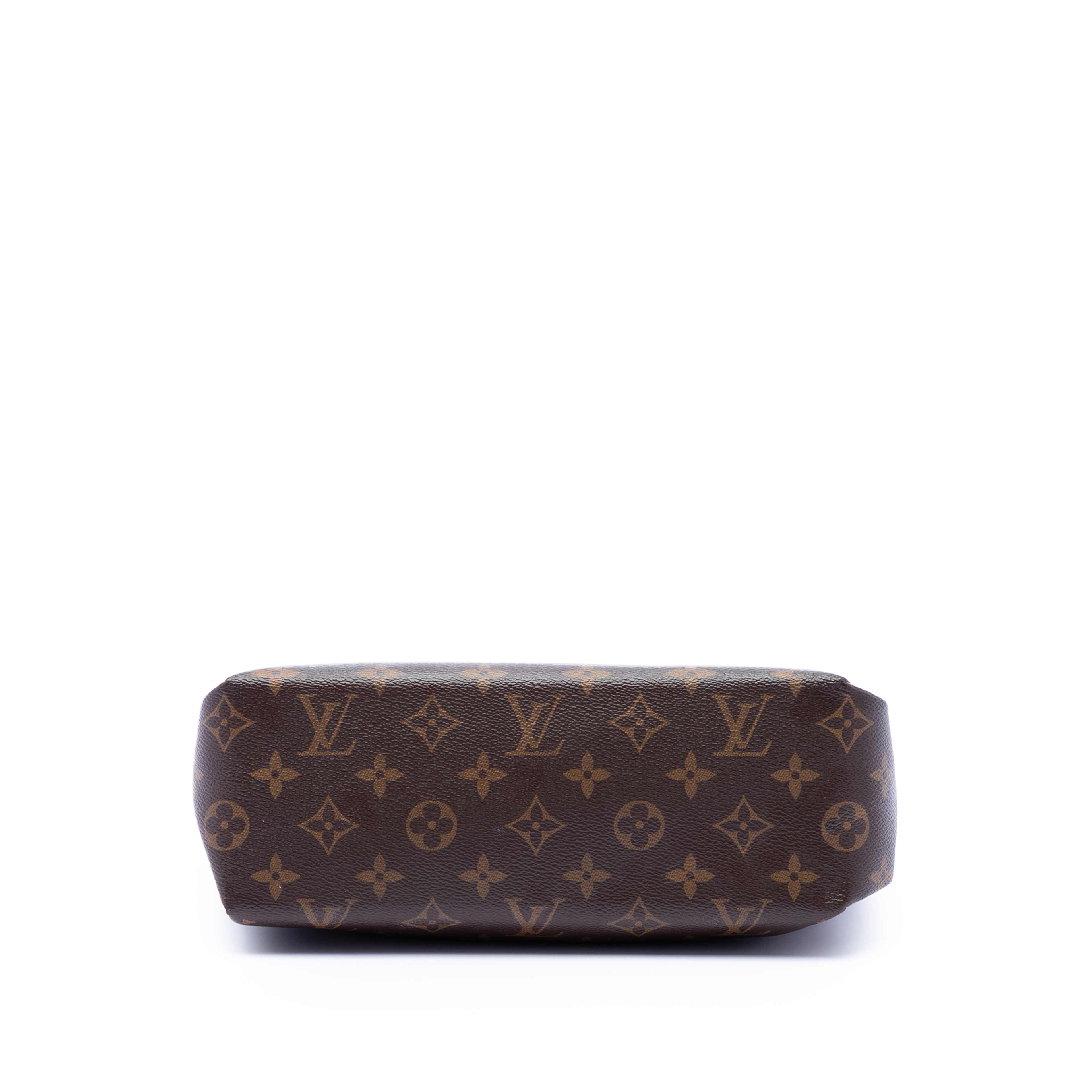 Louis Vuitton Monogram Pallas Beauty Case, från Luxclusif, i färgen brown. Klicka för att öppna bilden i stort format