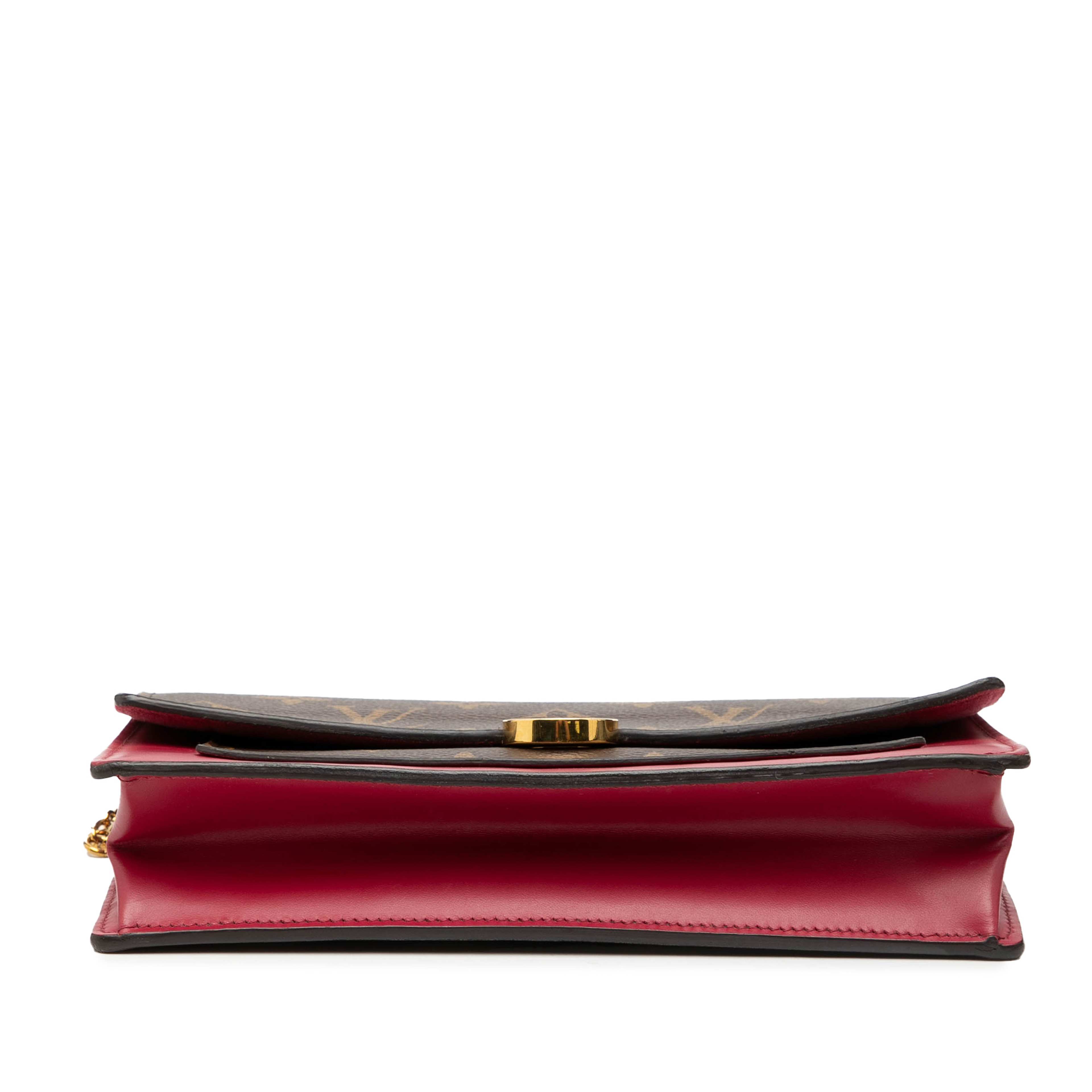 Louis Vuitton Monogram Flore Wallet On Chain, från Luxclusif, i färgen brown. Klicka för att öppna bilden i stort format