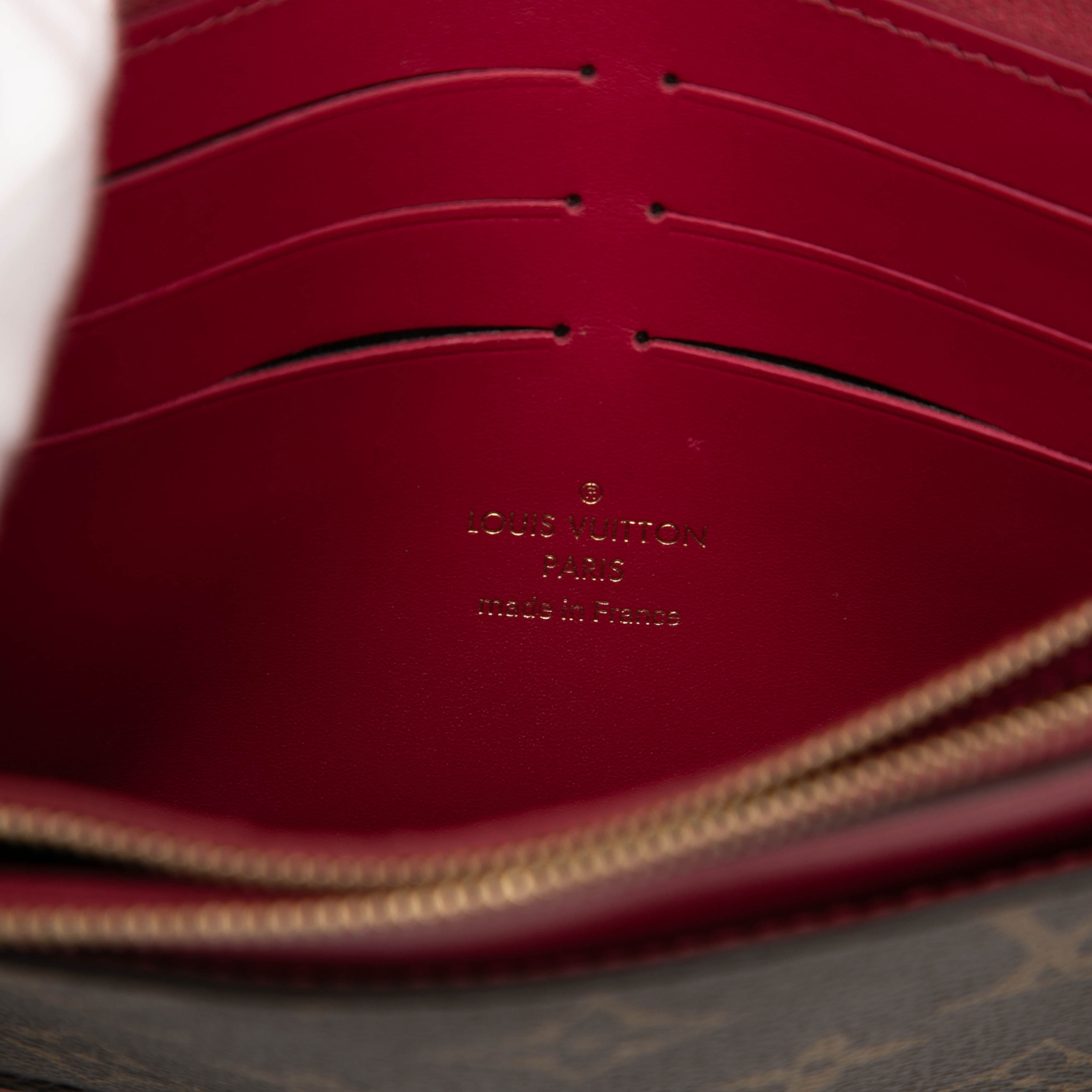 Louis Vuitton Monogram Flore Wallet On Chain, från Luxclusif, i färgen brown. Klicka för att öppna bilden i stort format