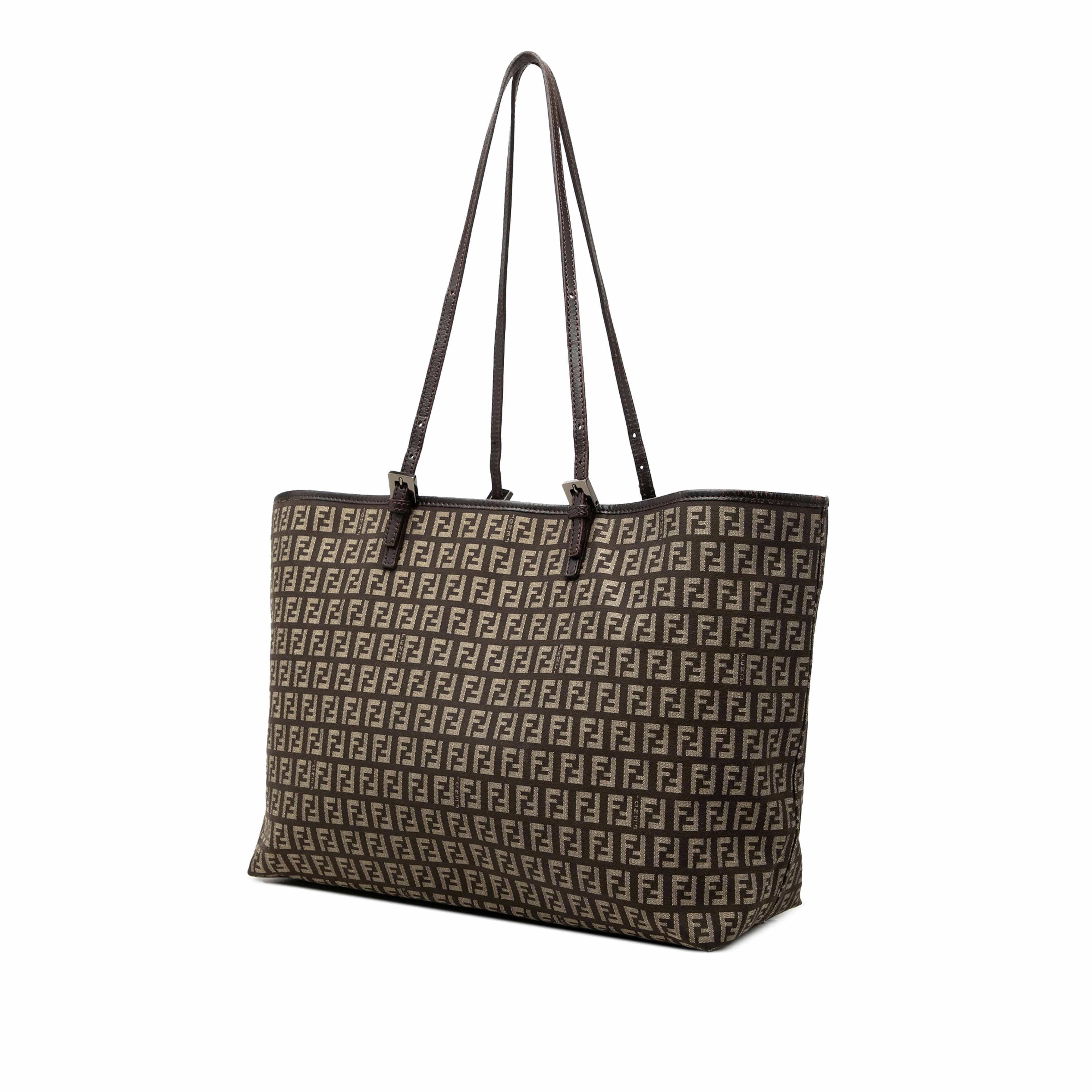 Fendi Zucchino Canvas Tote, från Luxclusif, i färgen brun. Klicka för att öppna bilden i stort format
