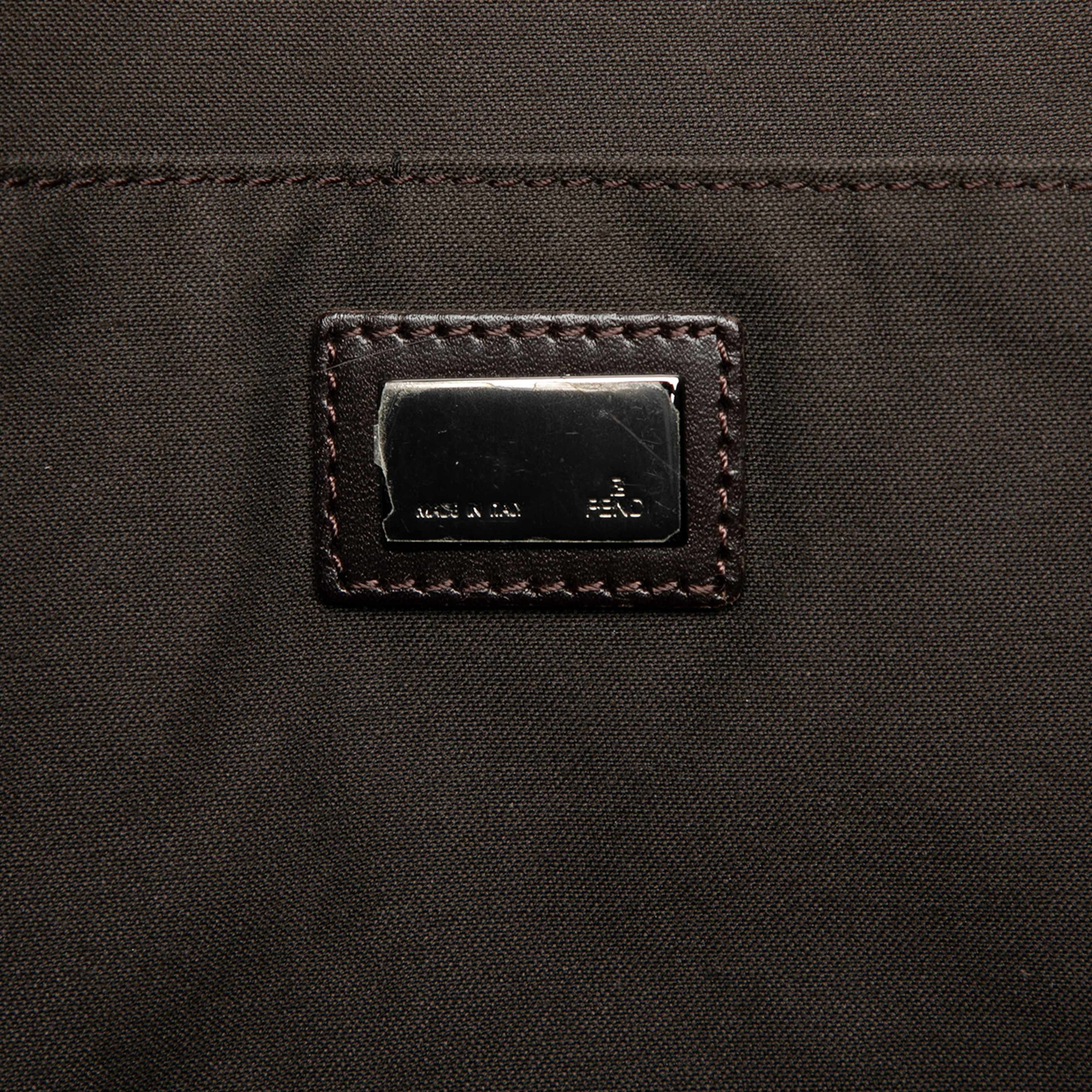 Fendi Zucchino Canvas Tote, från Luxclusif, i färgen brun. Klicka för att öppna bilden i stort format