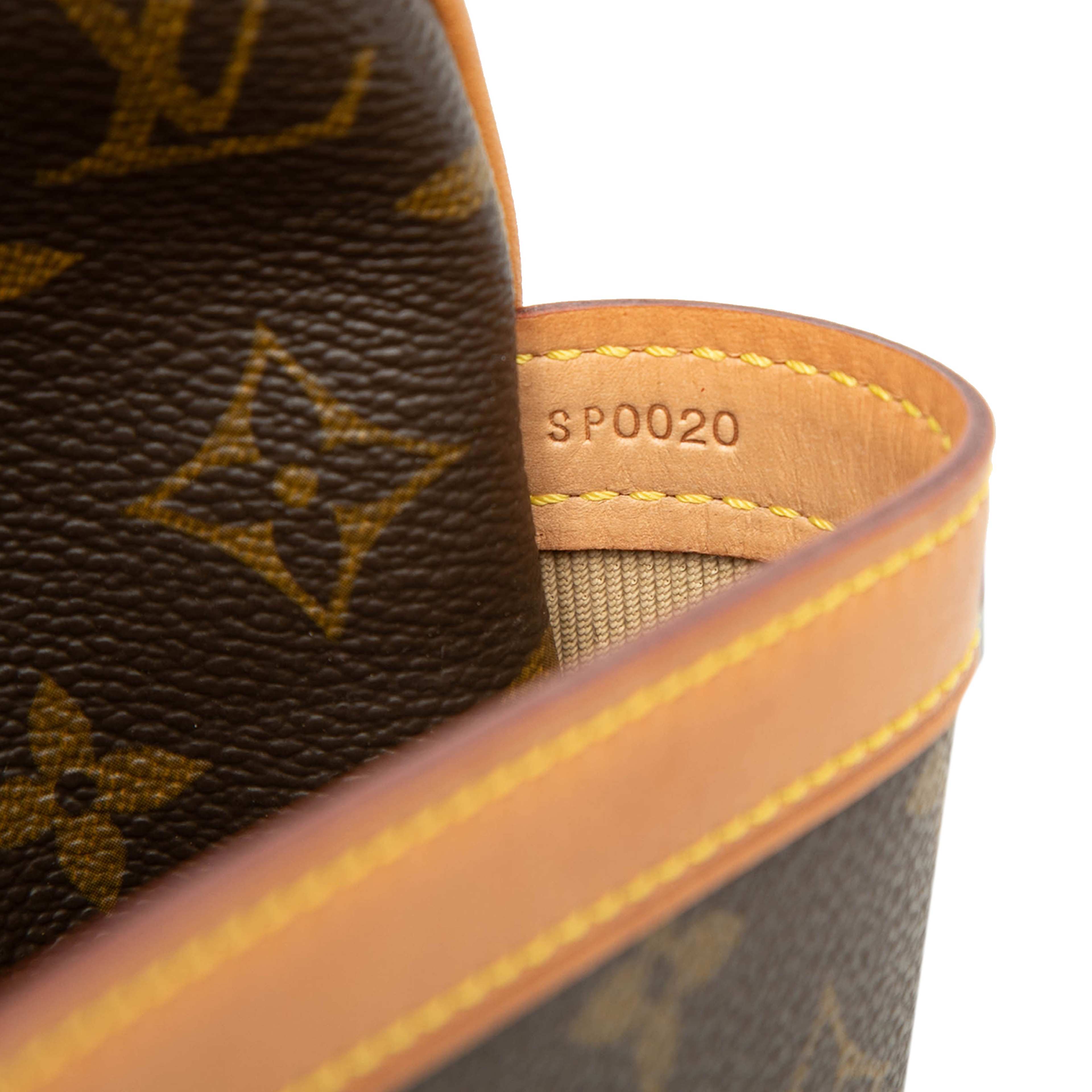 Louis Vuitton Monogram Reporter Pm, från Luxclusif, i färgen brown. Klicka för att öppna bilden i stort format