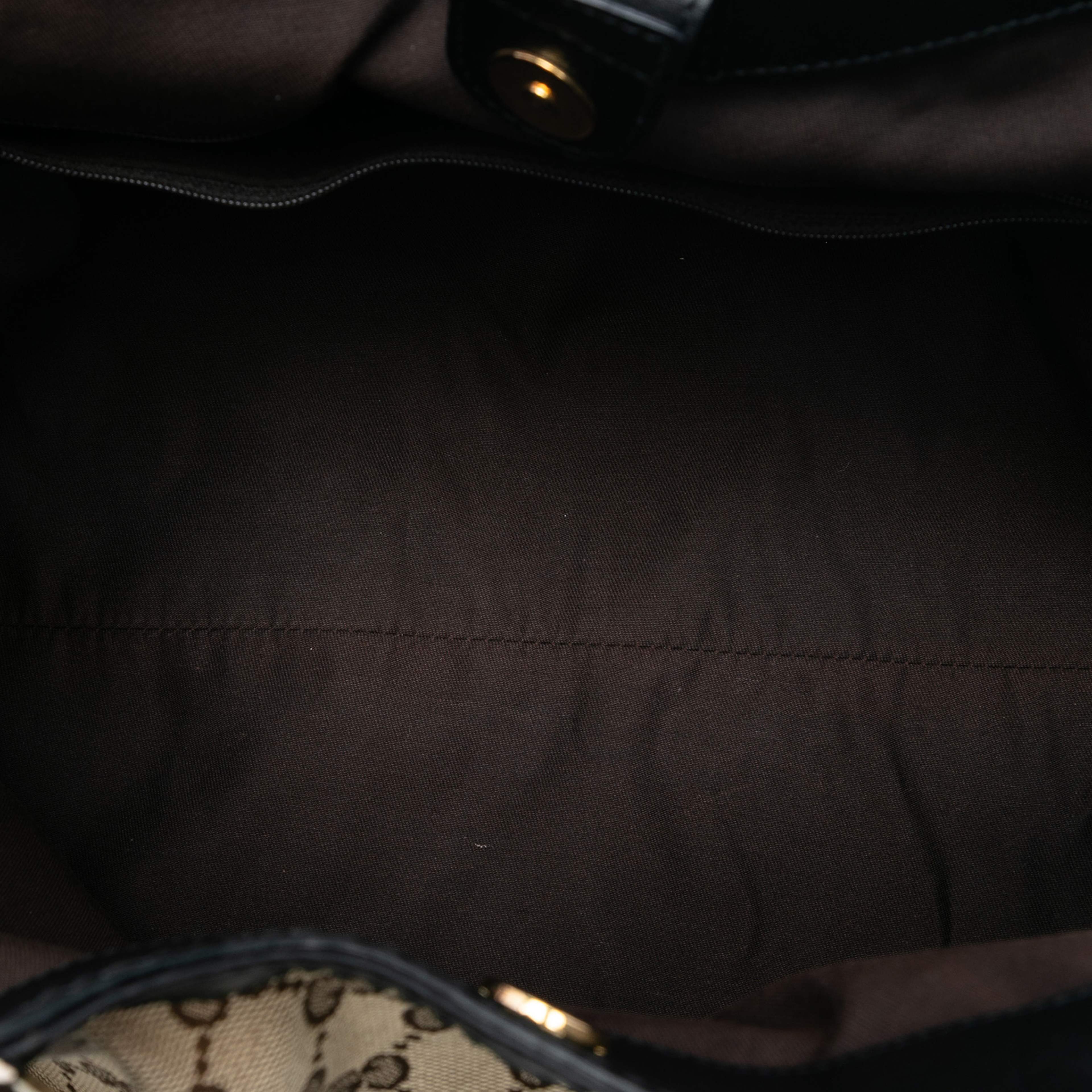 Gucci Medium Gg Canvas Sukey Tote, från Luxclusif, i färgen beige. Klicka för att öppna bilden i stort format