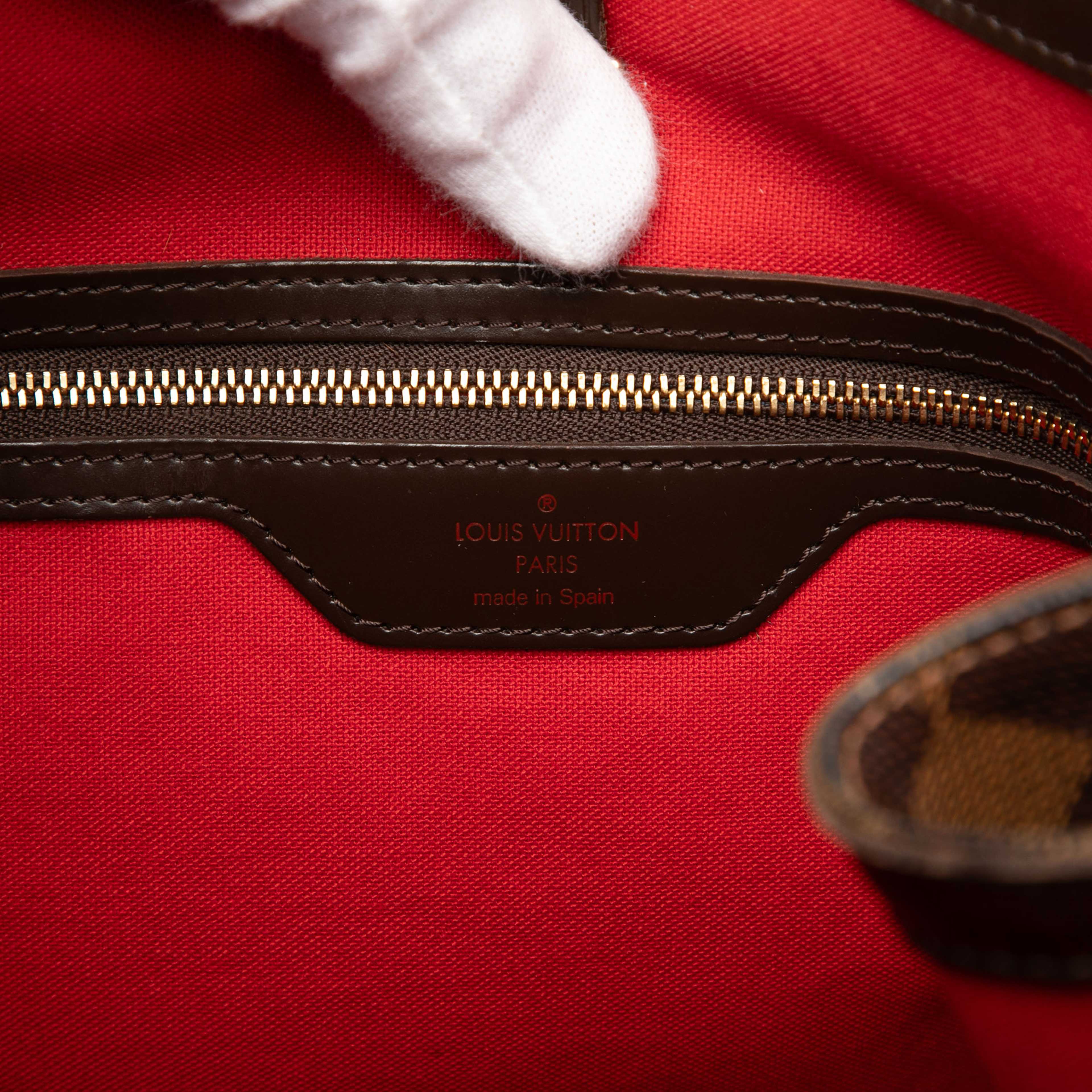 Louis Vuitton Damier Ebene Cabas Rivington, från Luxclusif, i färgen brown. Klicka för att öppna bilden i stort format