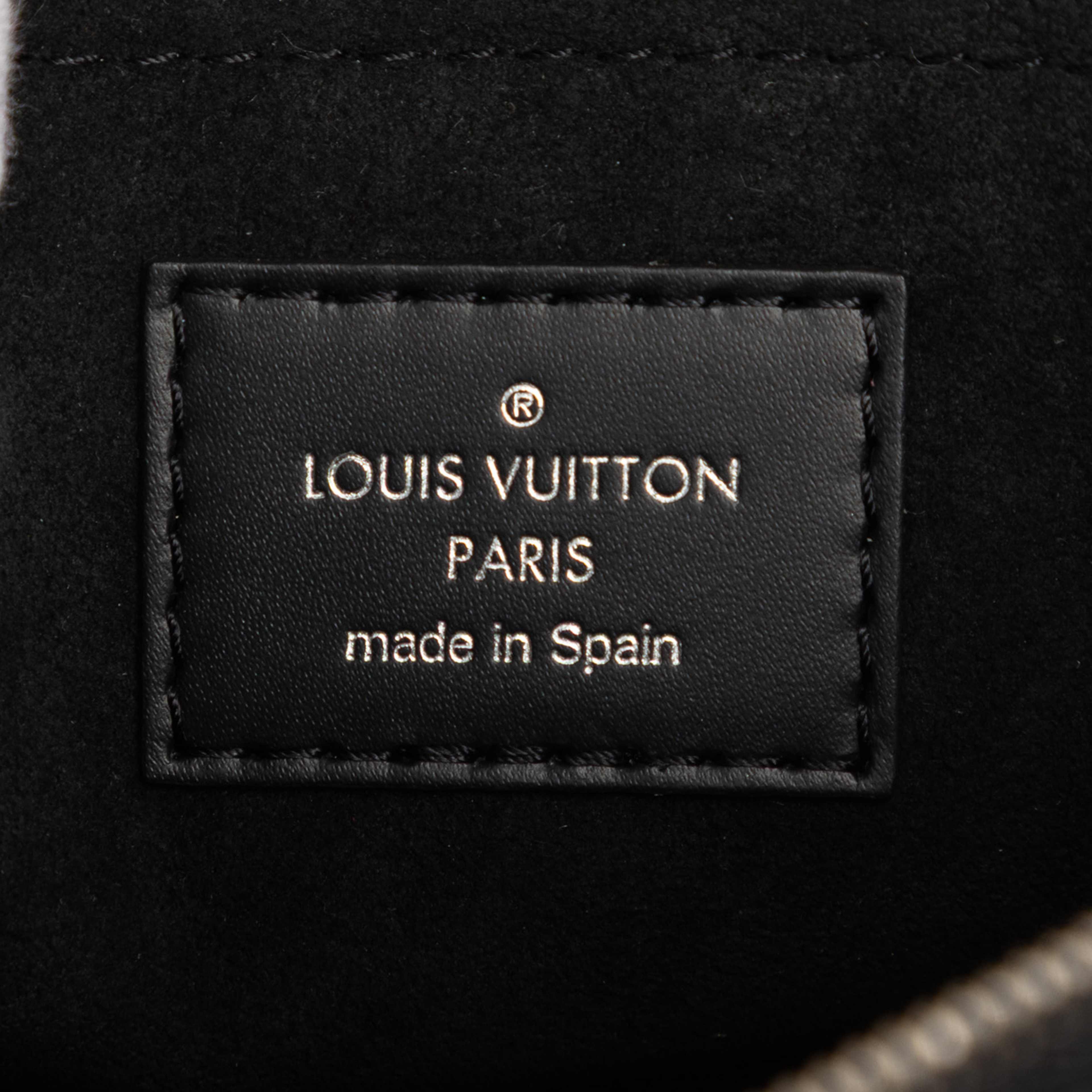 Louis Vuitton Epi Denim Neverfull Pouch, från Luxclusif, i färgen denim. Klicka för att öppna bilden i stort format