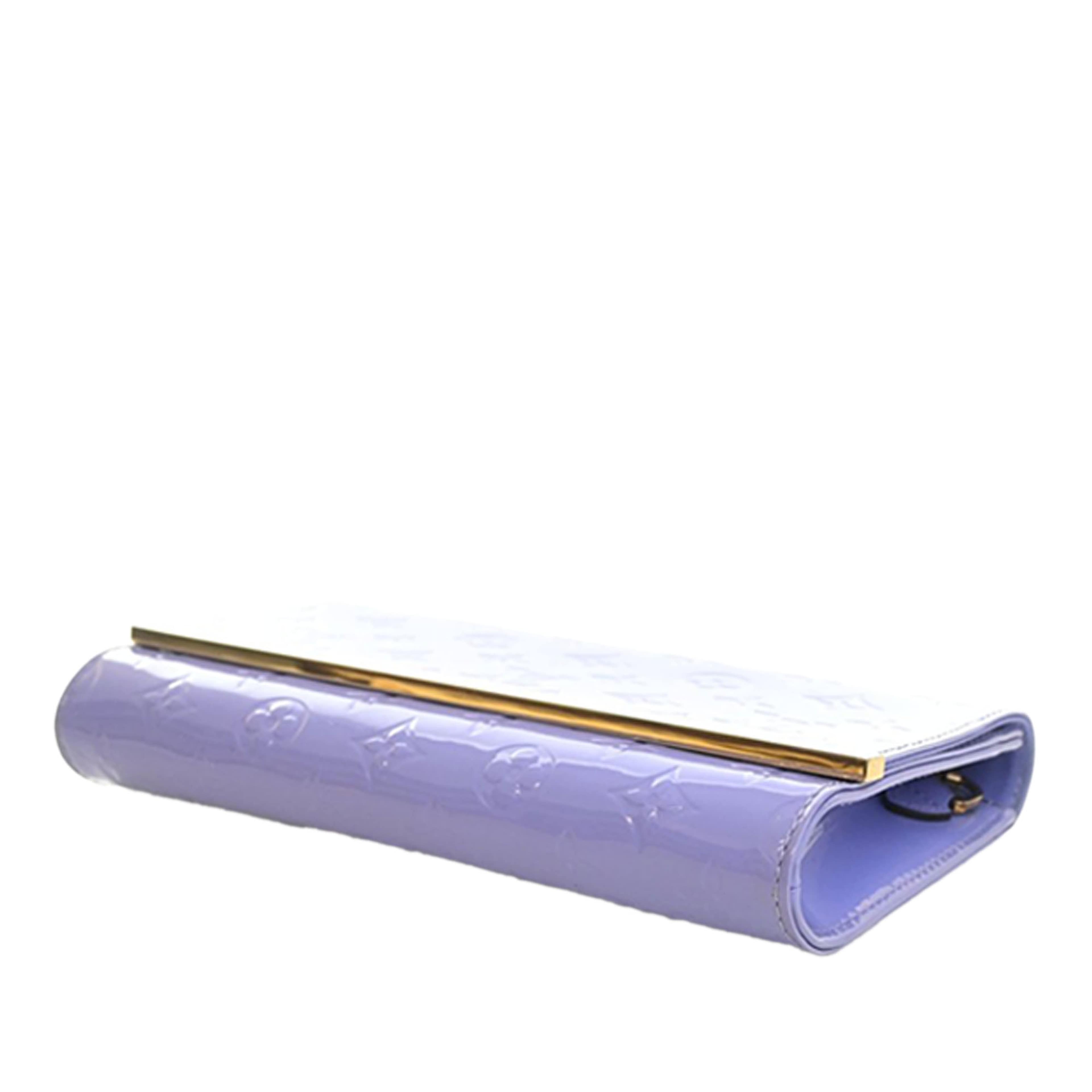 Louis Vuitton Monogram Vernis Ana, från Luxclusif, i färgen lavender. Klicka för att öppna bilden i stort format